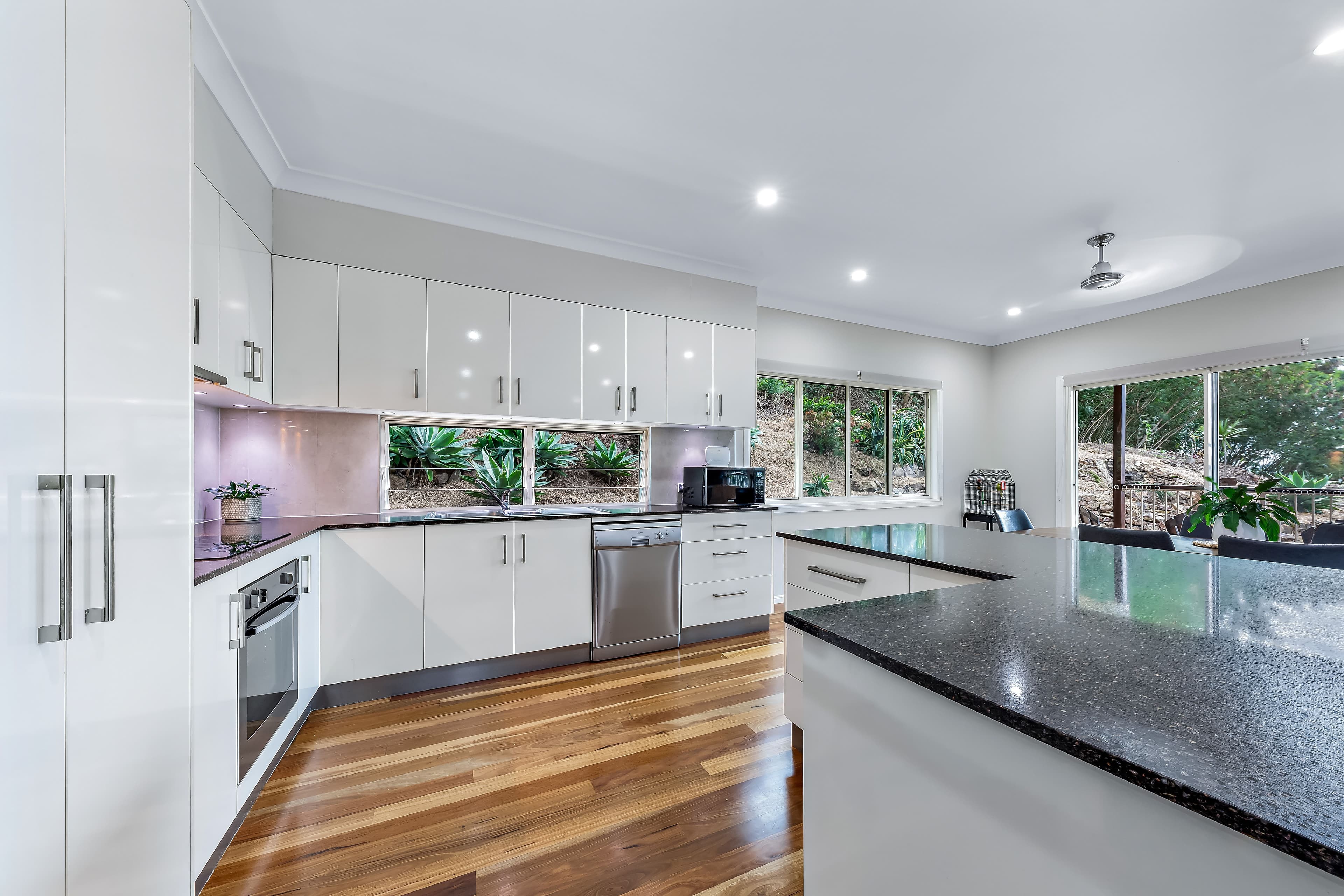 16 Beth Court, Cannonvale QLD 4802, Cannonvale - Thumbnail 5