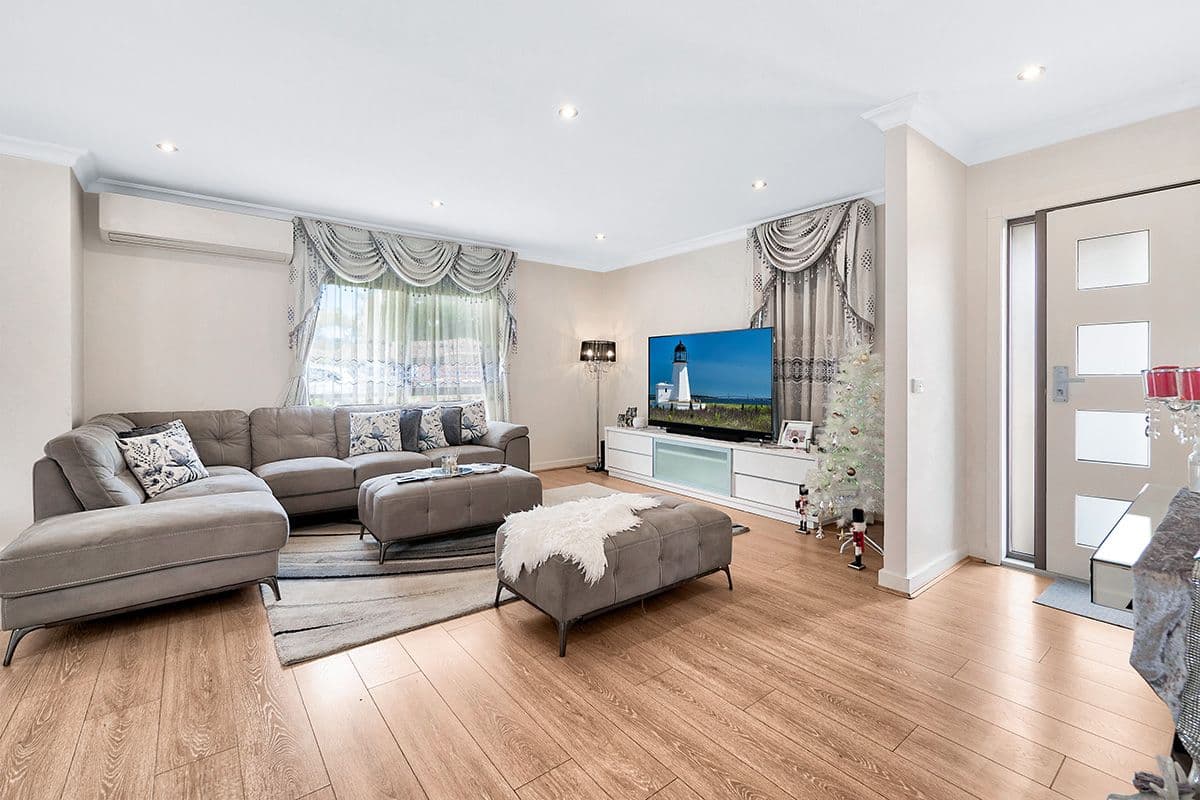 3 Elizabeth Street, Cranbourne North VIC 3977, Cranbourne North - Thumbnail 2