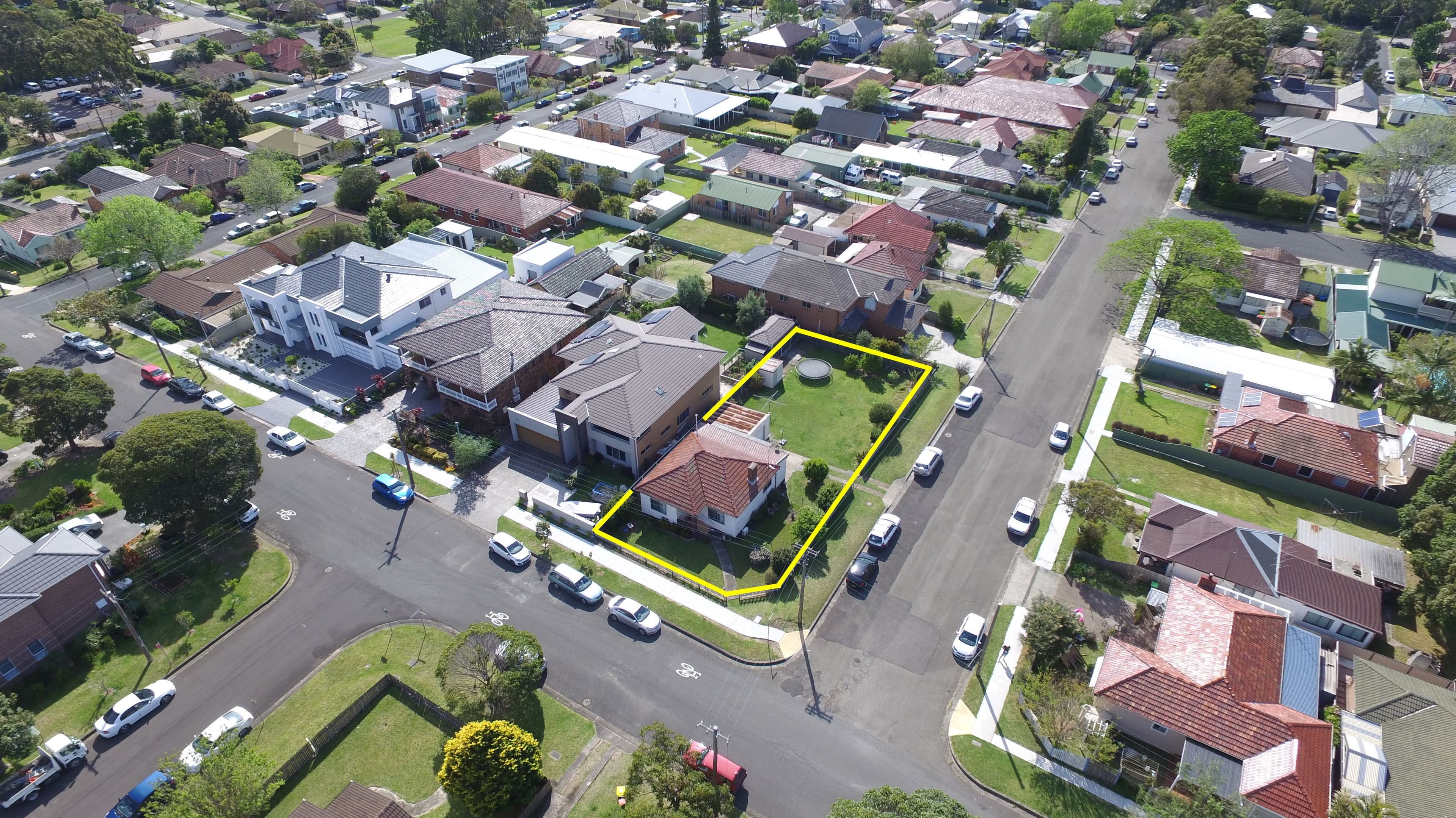 7 John Street, Gwynneville - Image 1