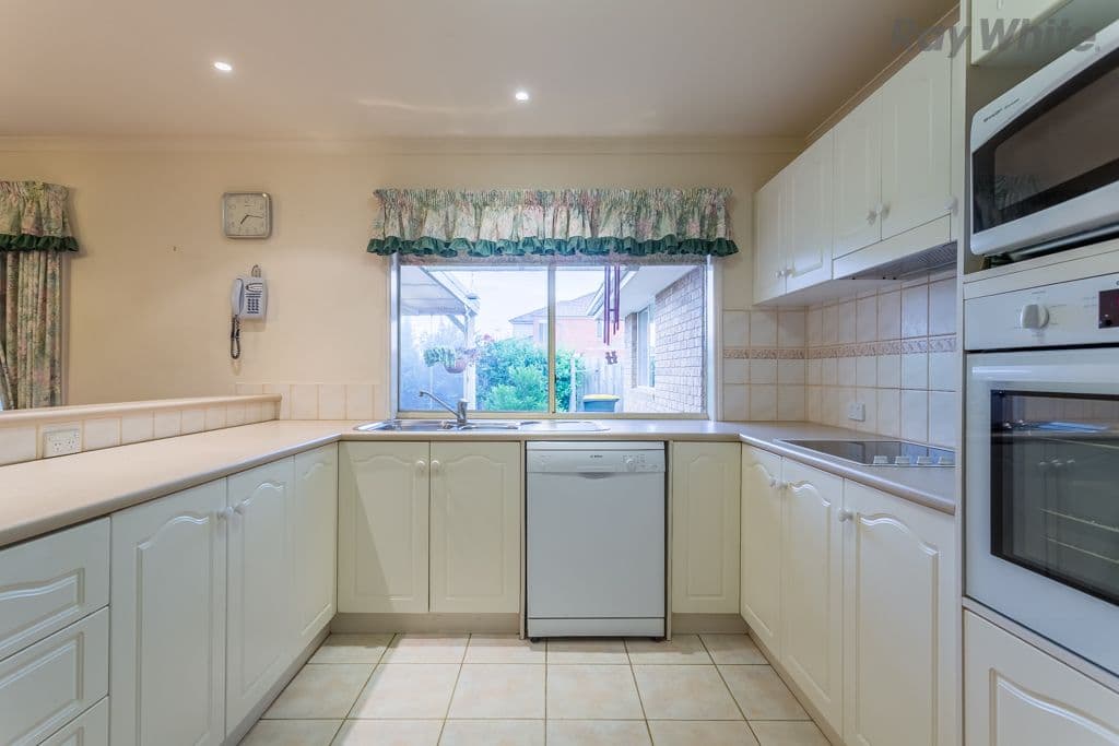 40 Roadhouse Wynd, Sydenham VIC 3037, Sydenham - Thumbnail 2