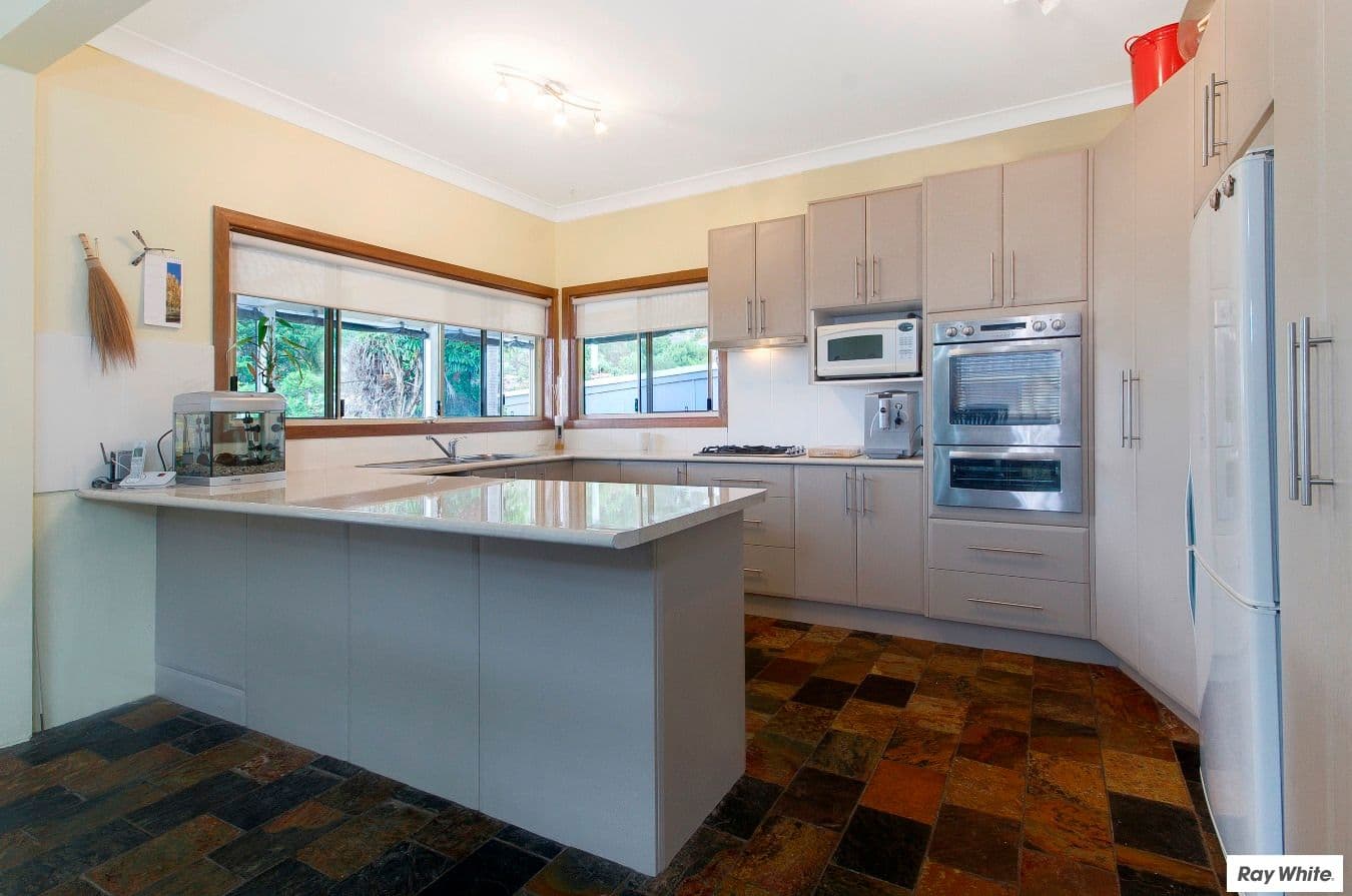 7 Corrie Road, WOONONA NSW 2517, Woonona - Thumbnail 4