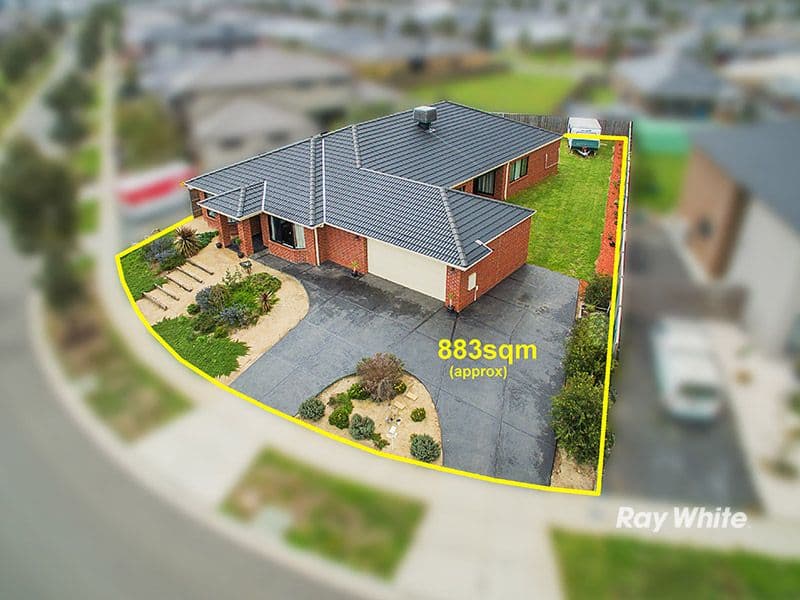 75 Linden Tree Way, Cranbourne North VIC 3977, Cranbourne North - Thumbnail 3