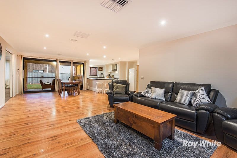 75 Linden Tree Way, Cranbourne North VIC 3977, Cranbourne North - Thumbnail 6