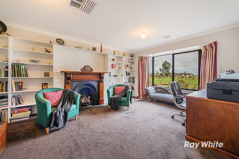 75 Linden Tree Way, Cranbourne North VIC 3977, Cranbourne North - Thumbnail 8