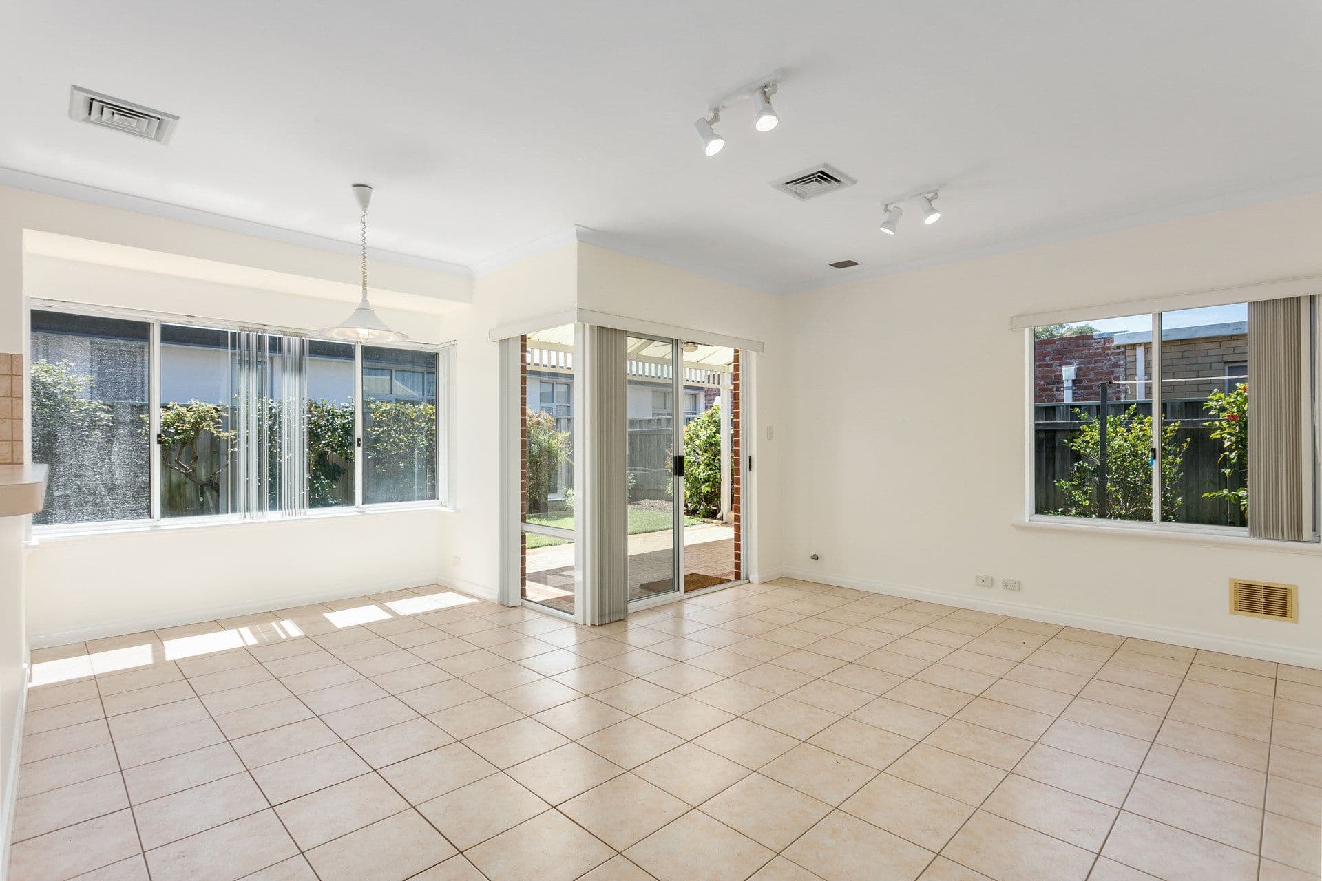 28 Strickland Street, Mount Claremont WA 6010, Mount Claremont - Thumbnail 8