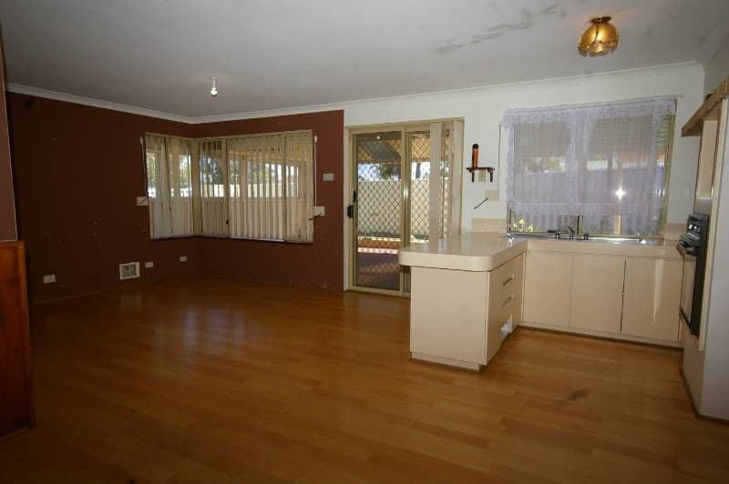 2 Boab Court, ALEXANDER HEIGHTS WA 6064, Alexander Heights - Thumbnail 2