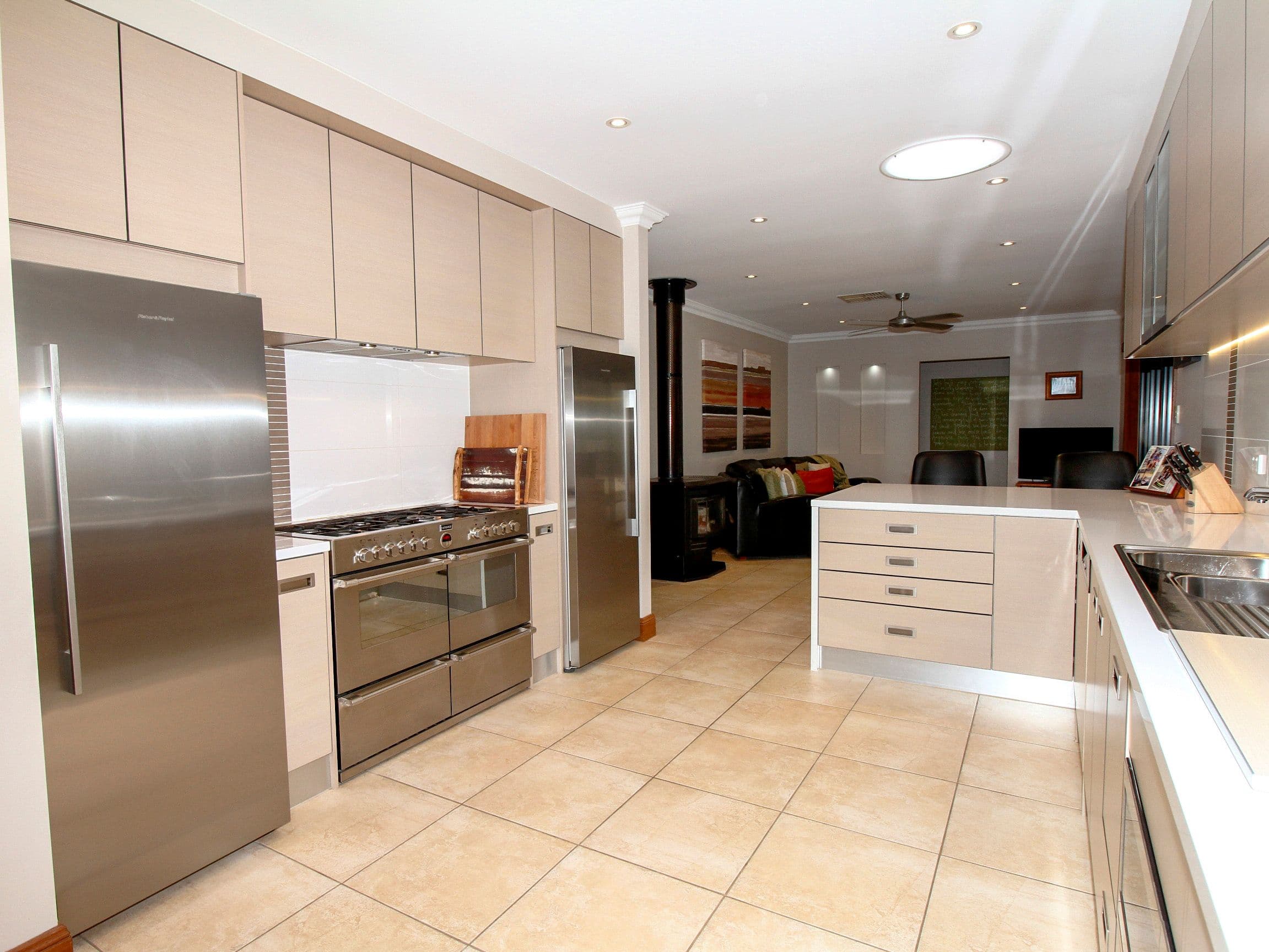 2 Alma Street, Renmark SA 5341, Renmark - Thumbnail 3