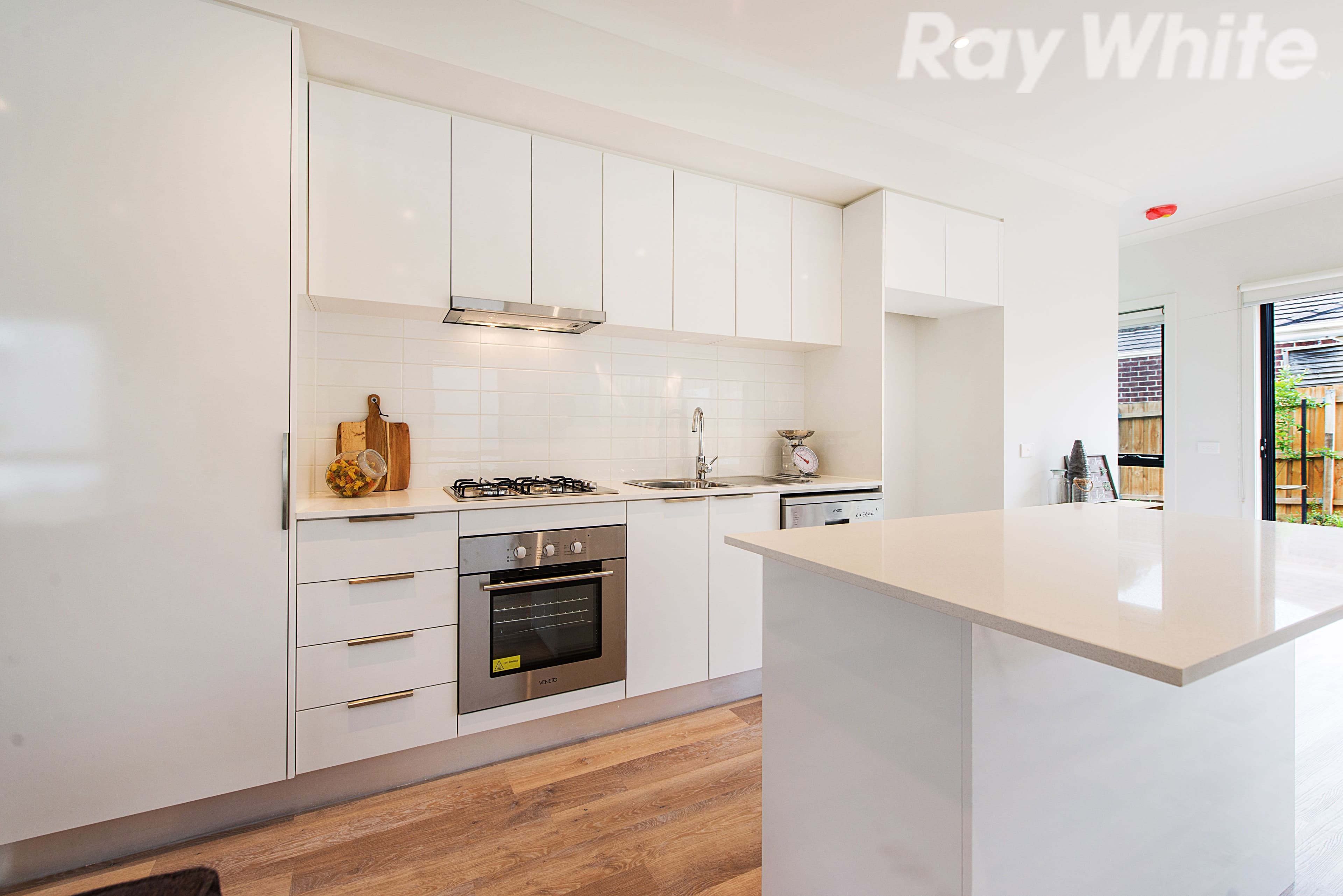 7 Saltbush Court, Rowville VIC 3178, Rowville - Thumbnail 2