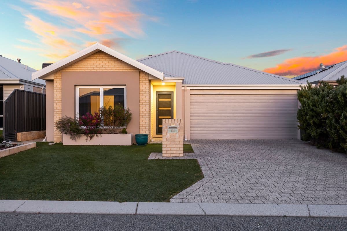 25 Luminous Crescent, Eglinton WA 6034, Eglinton - Thumbnail 2