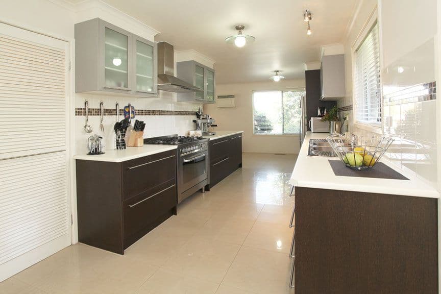 19 Stradbroke Crescent, MULGRAVE VIC 3170, Mulgrave - Thumbnail 2
