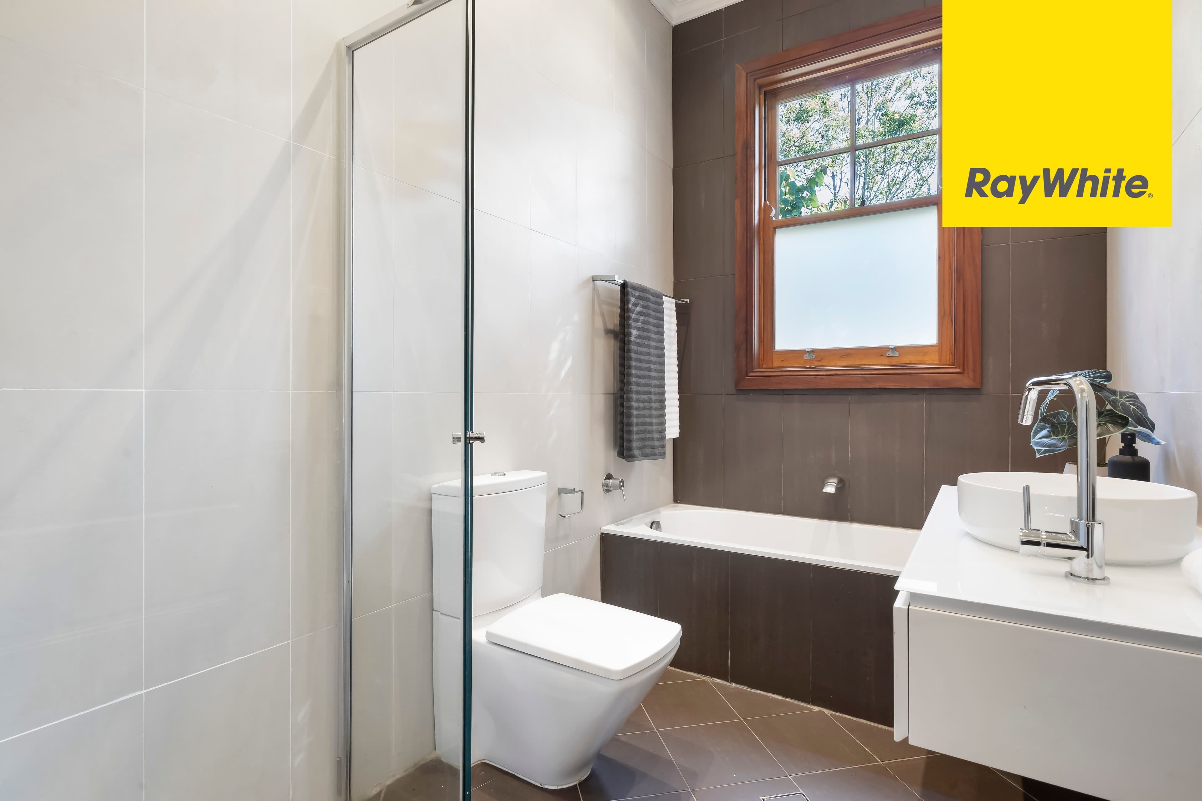 8 Hillside Crescent, Epping NSW 2121, Epping - Thumbnail 7