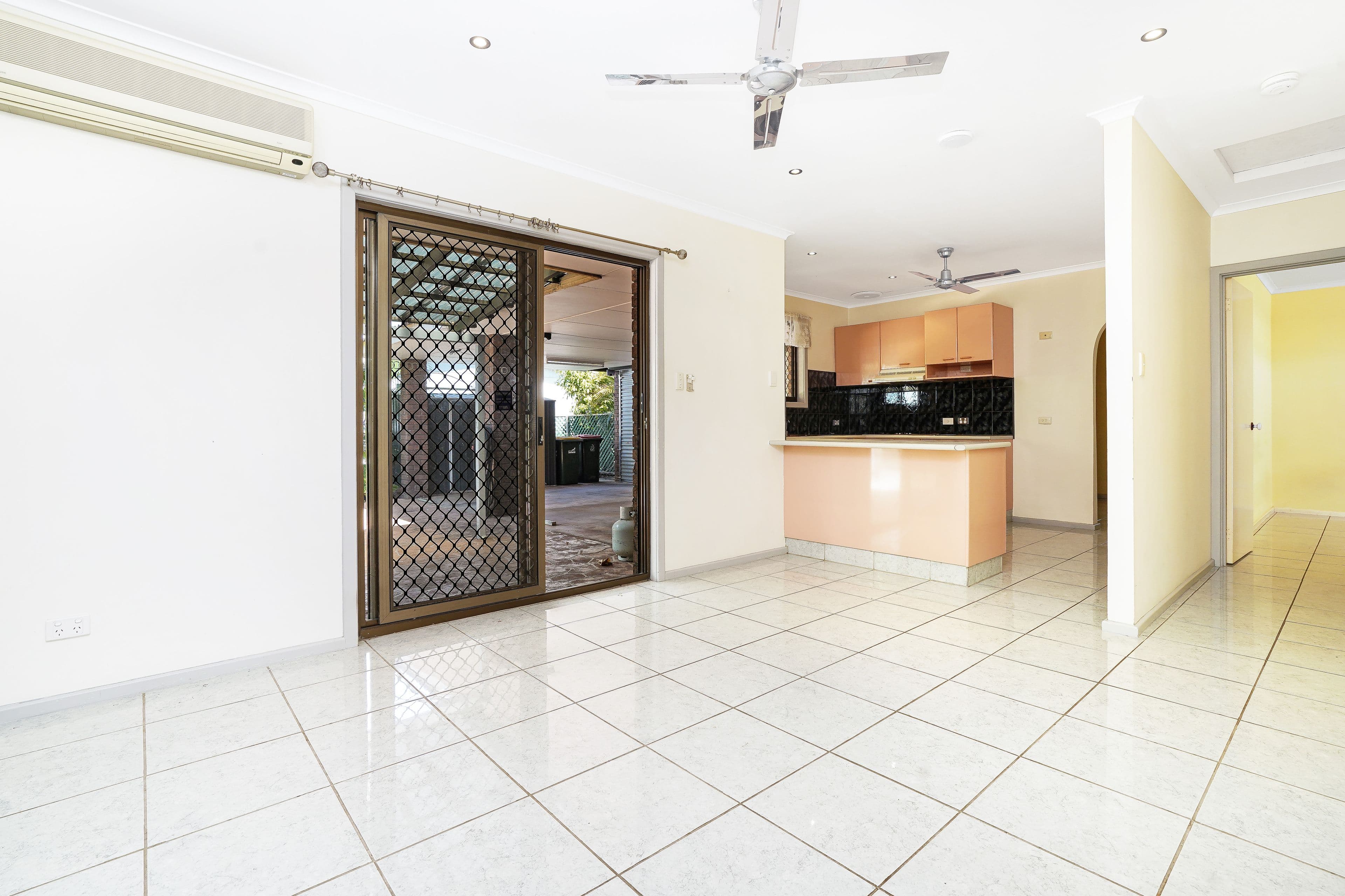 15 Bonaparte Street, Leanyer NT 0812, Leanyer - Thumbnail 3