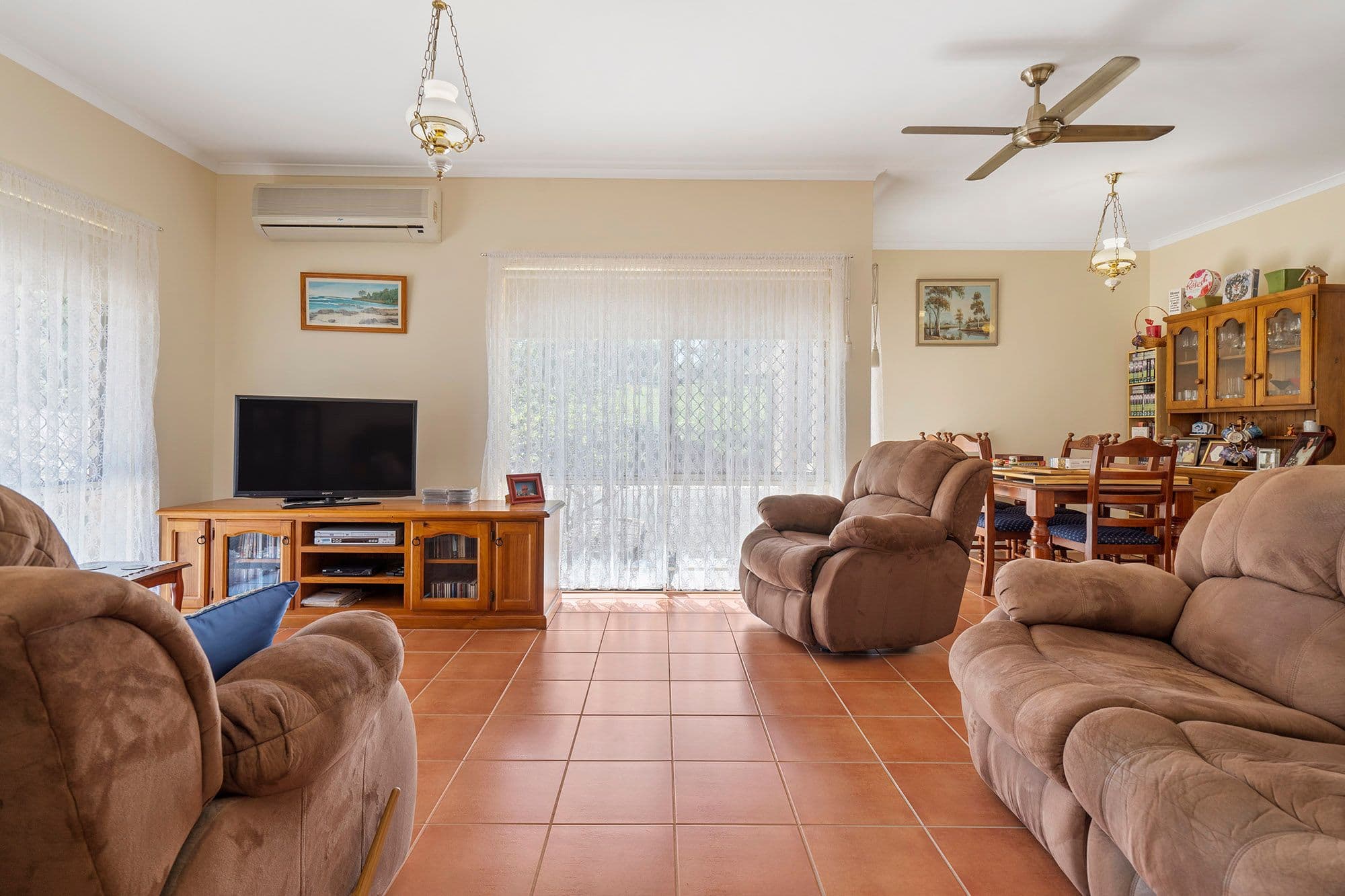 167 Lakes Drive, Laidley Heights QLD 4341, Laidley Heights - Thumbnail 3