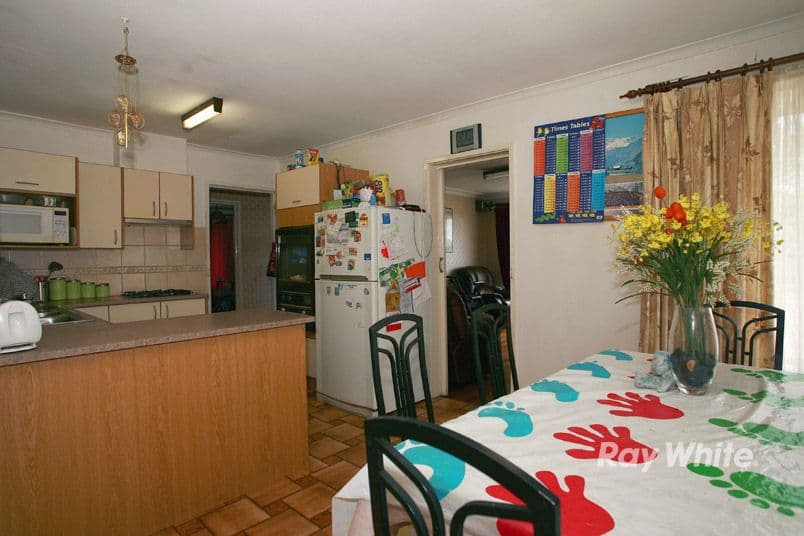 13 Kuringgai Crescent, NOBLE PARK VIC 3174, Noble Park - Thumbnail 4