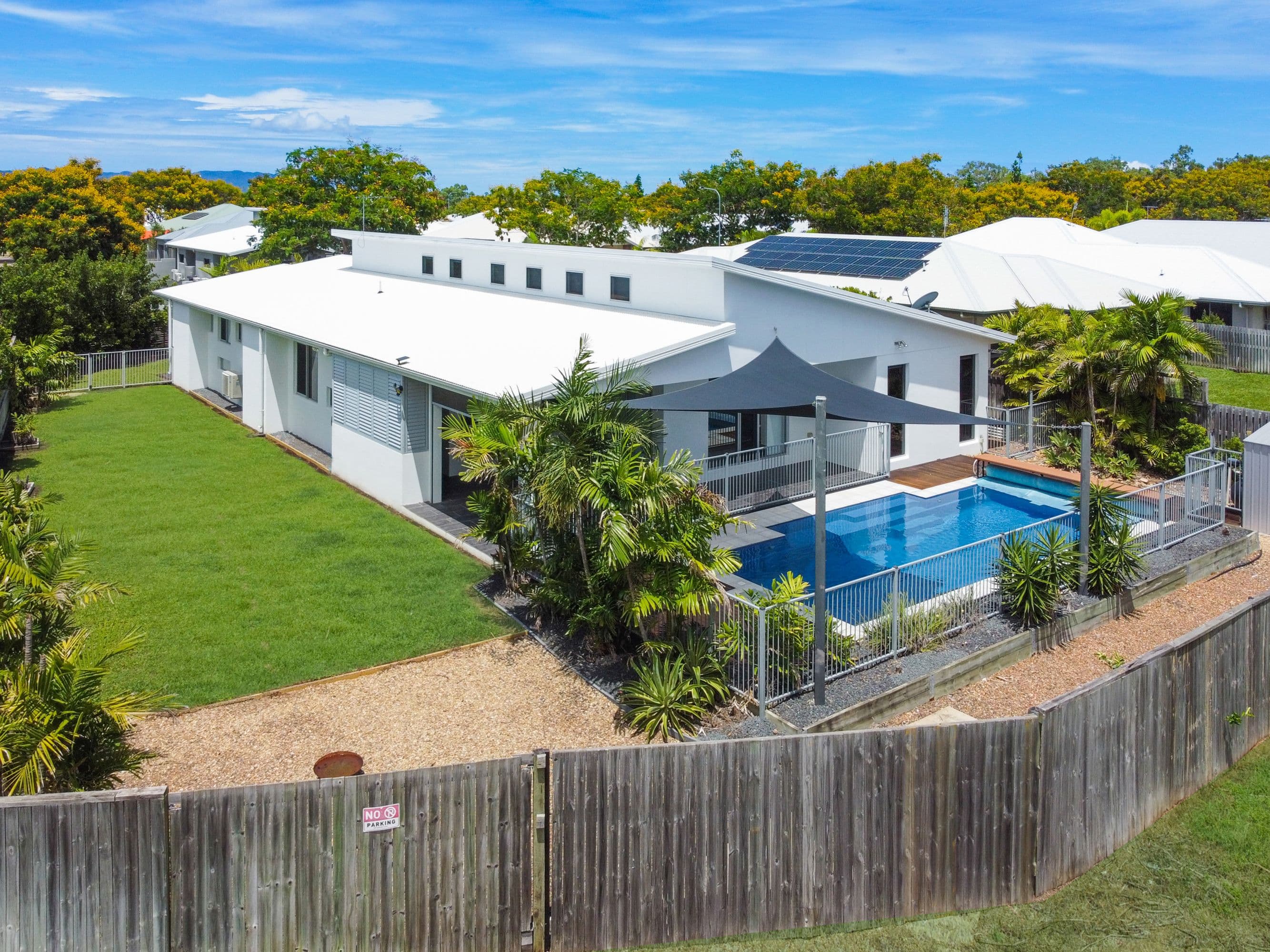 38 Mallorca Circuit, Burdell QLD 4818, Burdell - Thumbnail 2