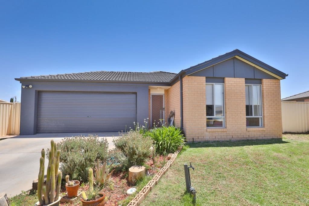 12 Reisling Court, Mildura VIC 3500, Mildura - Image 1