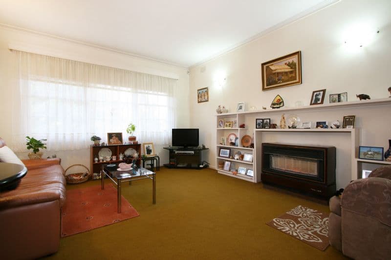 28 Oliver Street, RINGWOOD VIC 3134, Ringwood - Thumbnail 2