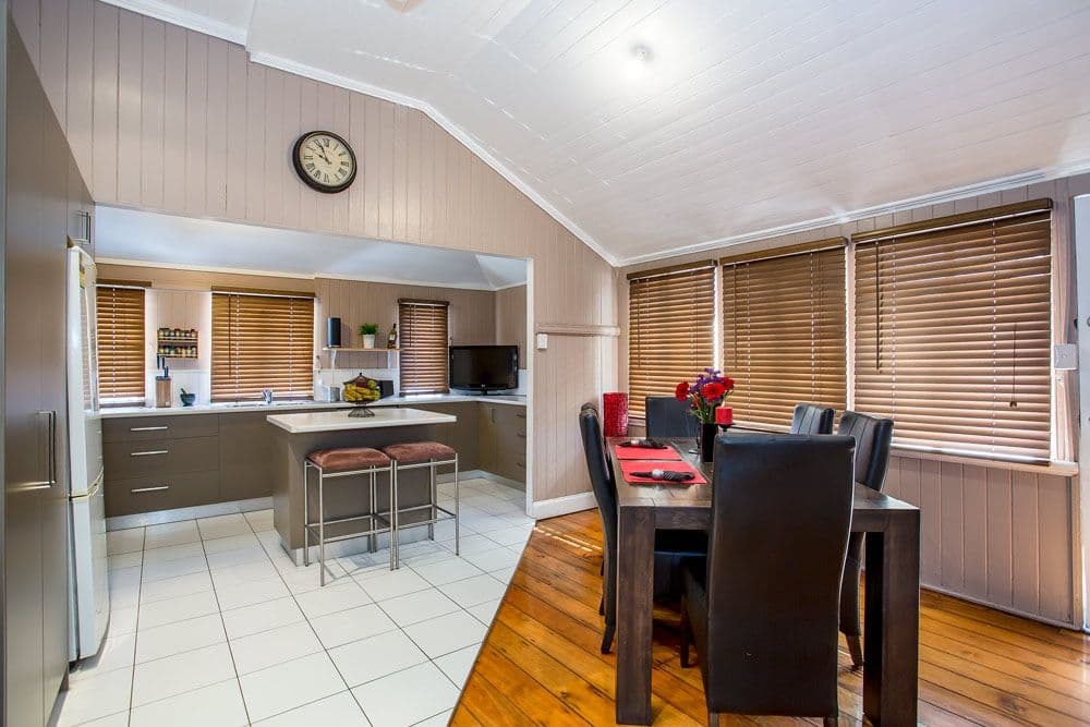 93 Sherwood Road, ROCKLEA QLD 4106, Rocklea - Thumbnail 4