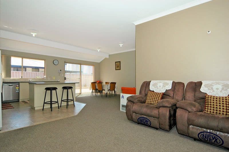15 Turnstone Glade, BEECHBORO WA 6063, Beechboro - Thumbnail 5