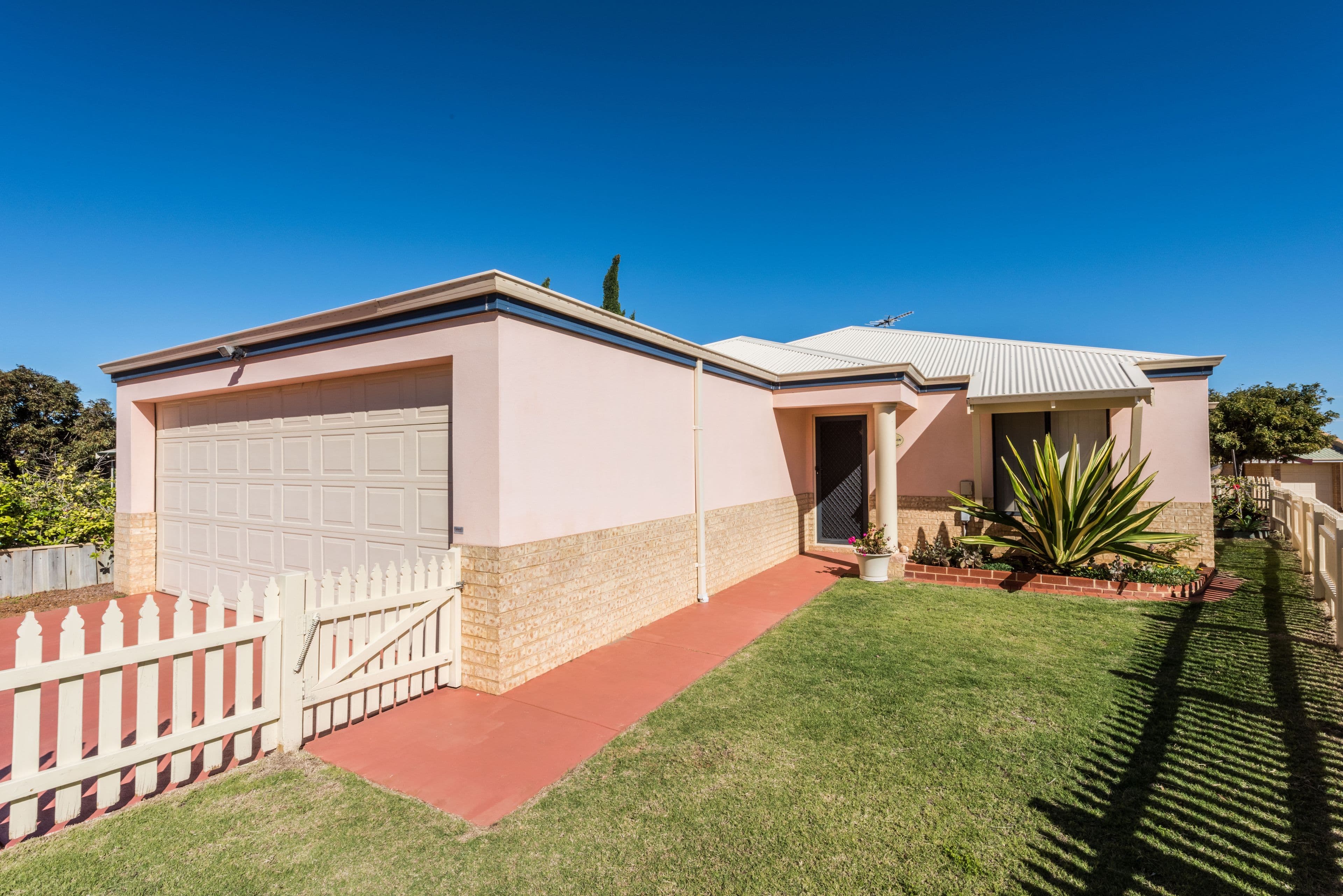 28 Seaview Boulevard, Wandina WA 6530, Wandina - Thumbnail 2