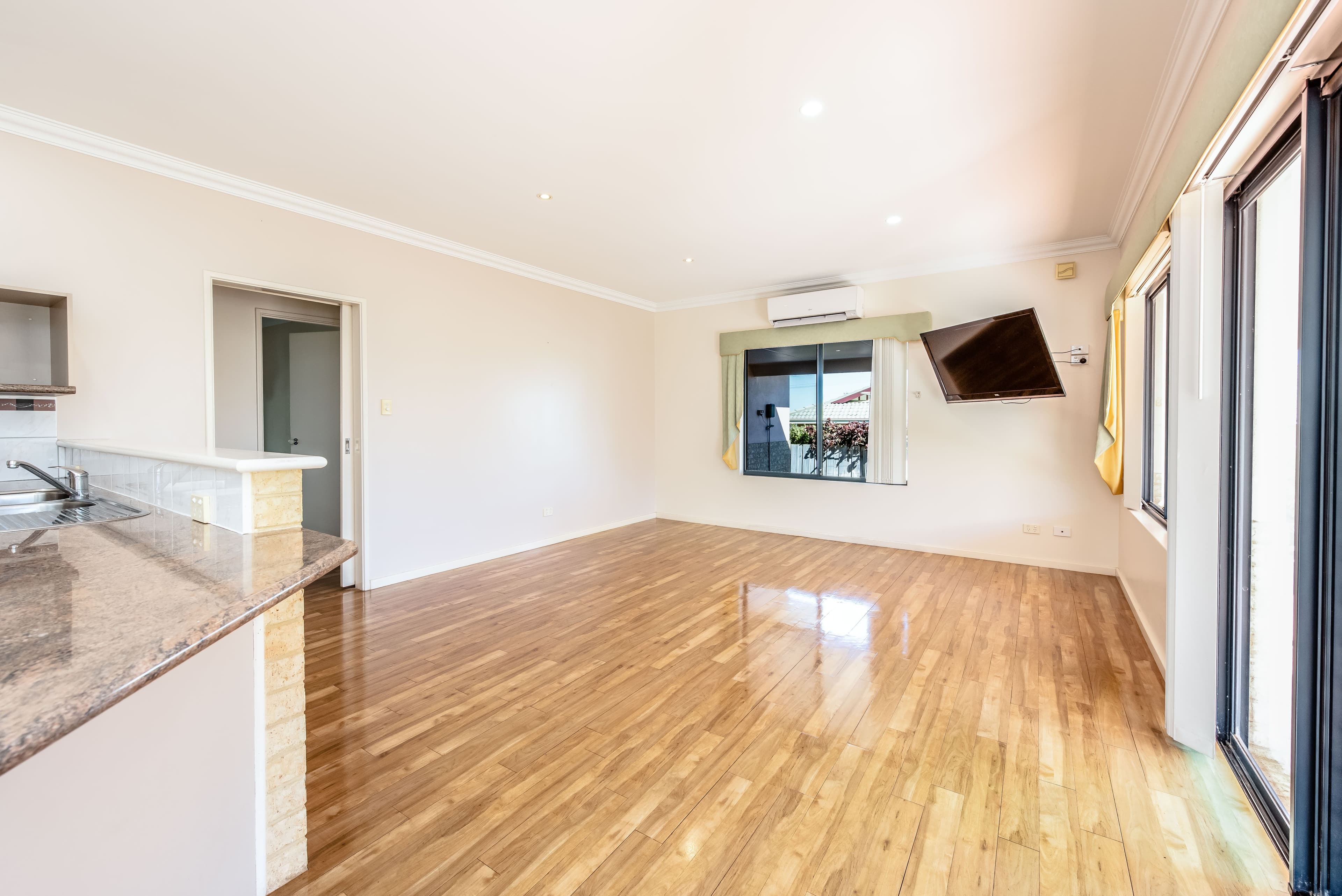 28 Seaview Boulevard, Wandina WA 6530, Wandina - Thumbnail 5