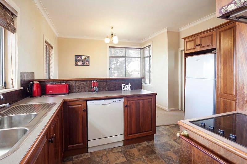 61 Kurrajong Street, Mount Gambier SA 5290, Mount Gambier - Thumbnail 7