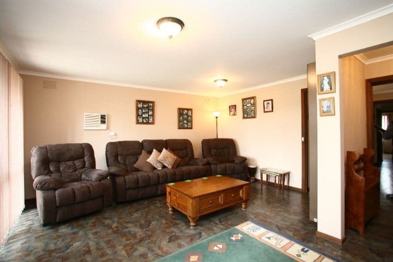 44 Eildon Parade, ROWVILLE VIC 3178, Rowville - Thumbnail 2