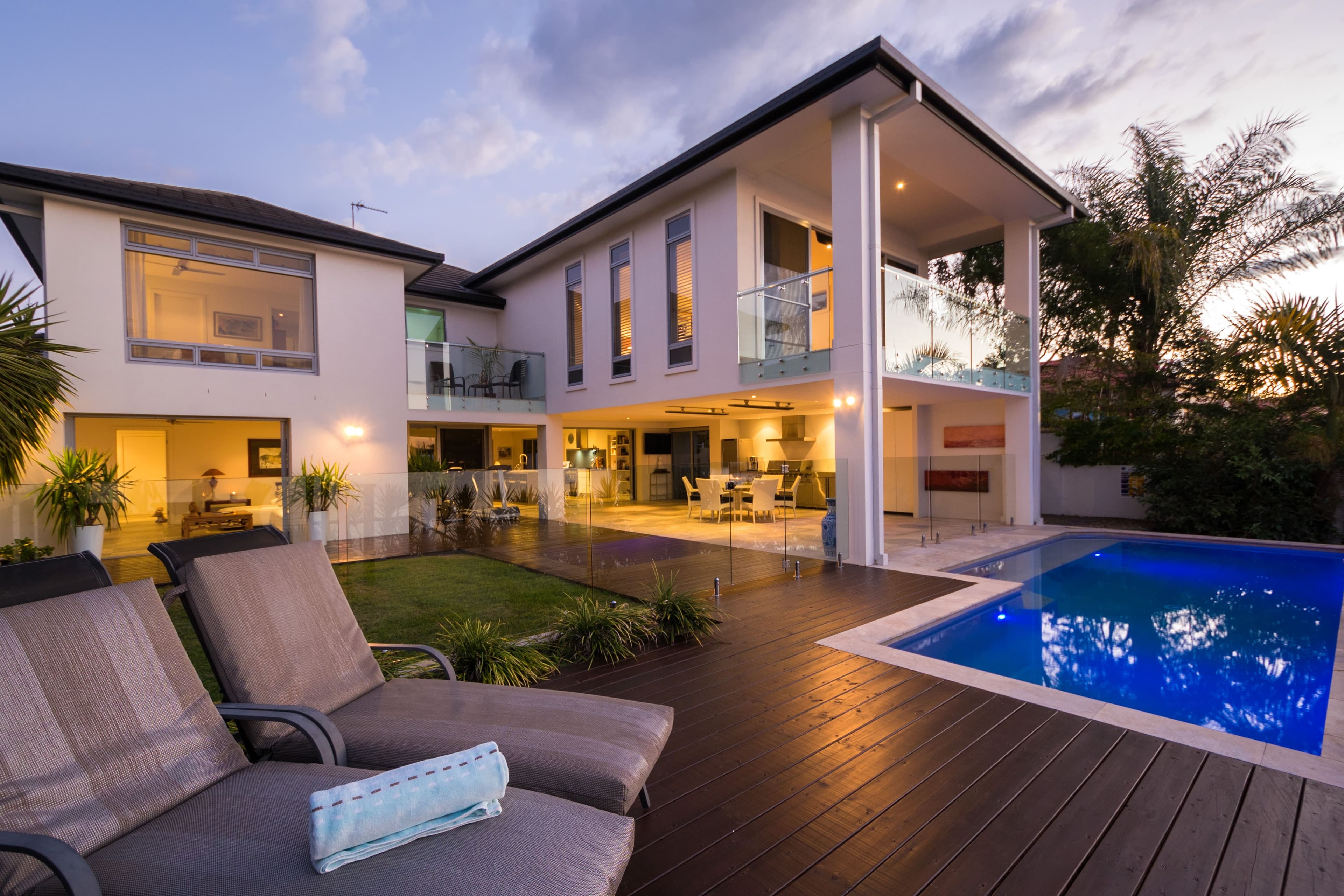 9 Clipper Boulevard, Clear Island Waters QLD 4226, Clear Island Waters - Thumbnail 2