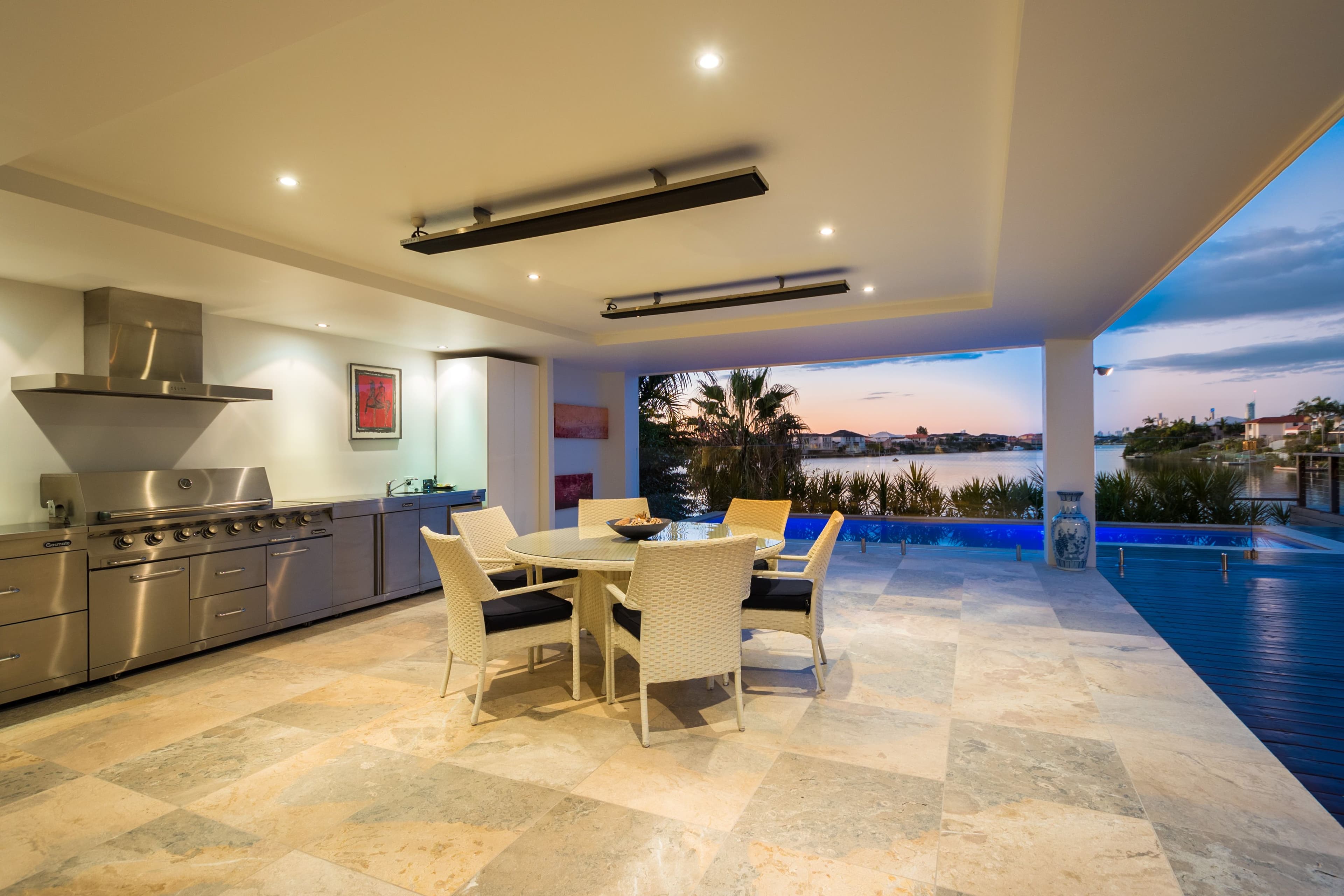 9 Clipper Boulevard, Clear Island Waters QLD 4226, Clear Island Waters - Thumbnail 8