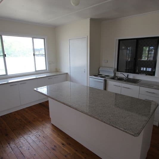 2 Grant Street, Charleville QLD 4470, Charleville - Thumbnail 3