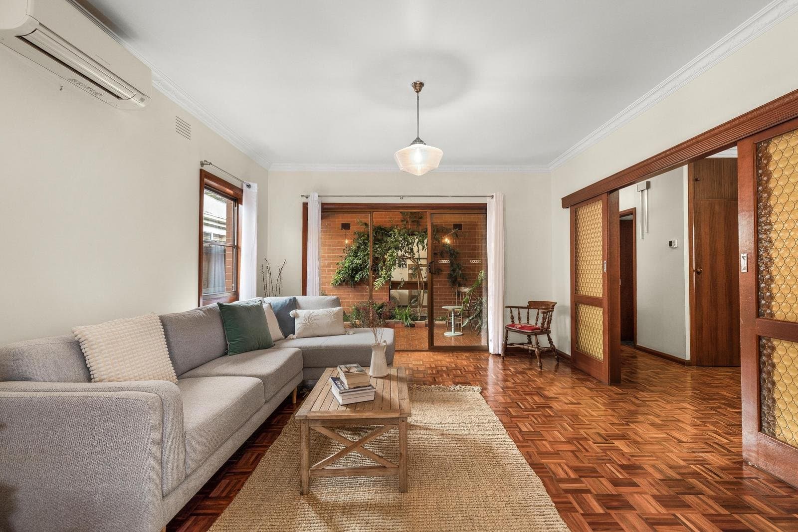 13 Latrobe Street, Moonee Ponds VIC 3039, Moonee Ponds - Thumbnail 2