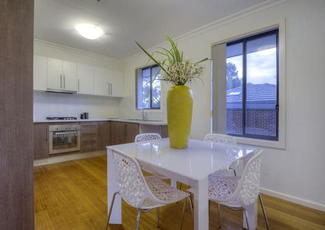 16 Yarra Avenue, RESERVOIR VIC 3073, Reservoir - Thumbnail 4