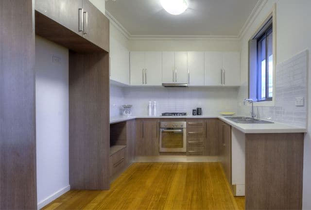 16 Yarra Avenue, RESERVOIR VIC 3073, Reservoir - Thumbnail 5