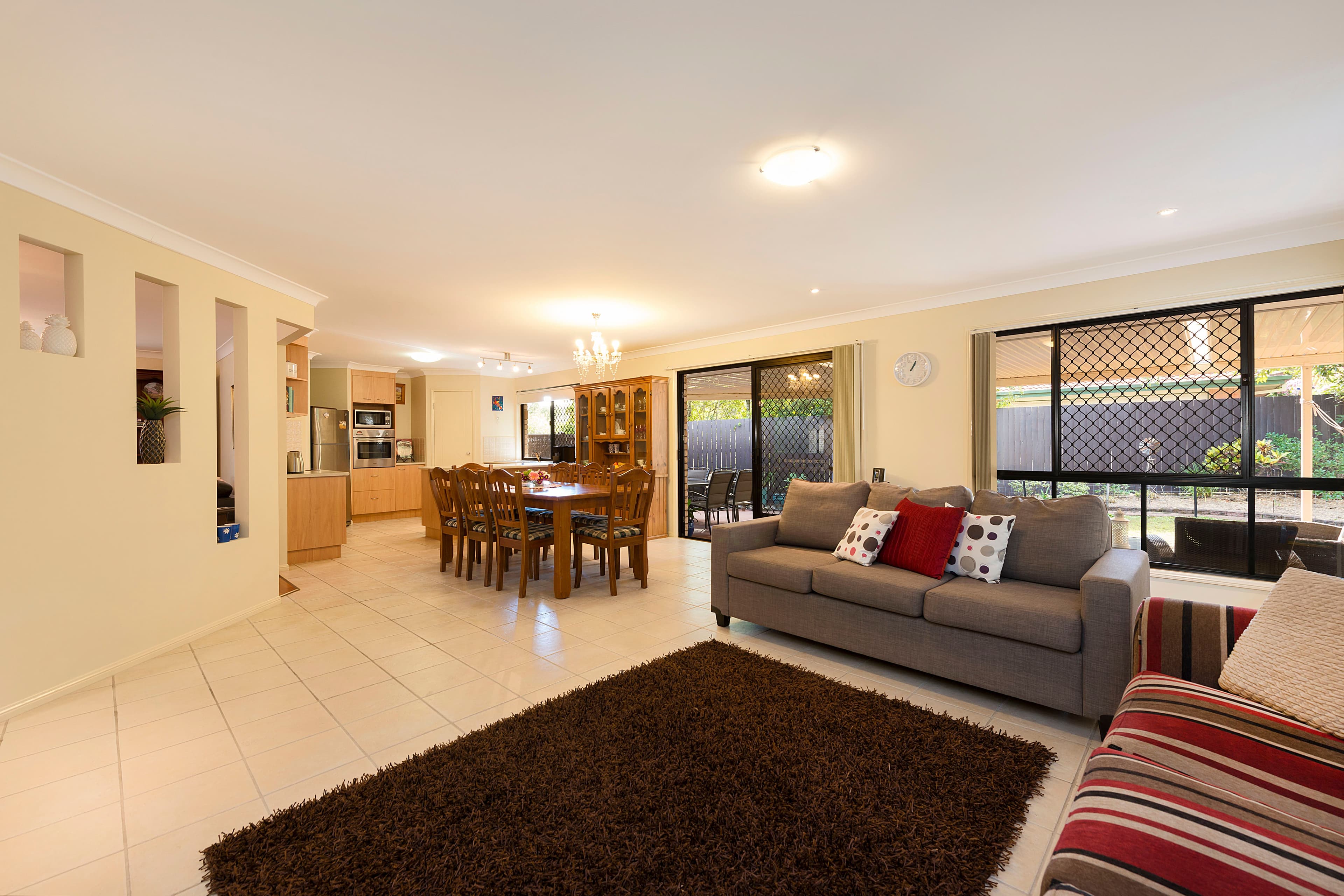11 Glenkyree Close, Upper Kedron QLD 4055, Upper Kedron - Thumbnail 2