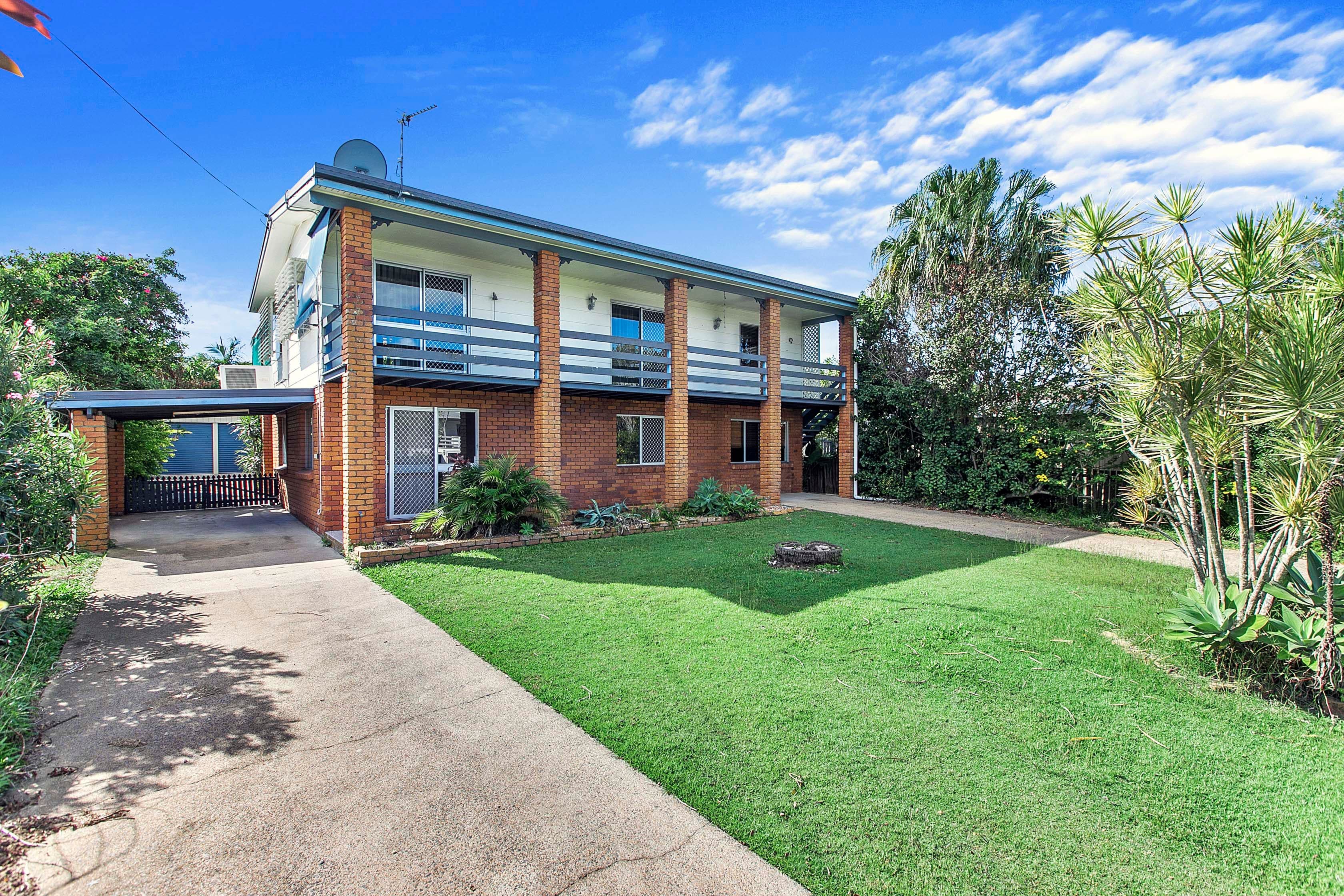 6 Paradise Street, Point Vernon QLD 4655, Point Vernon - Thumbnail 2