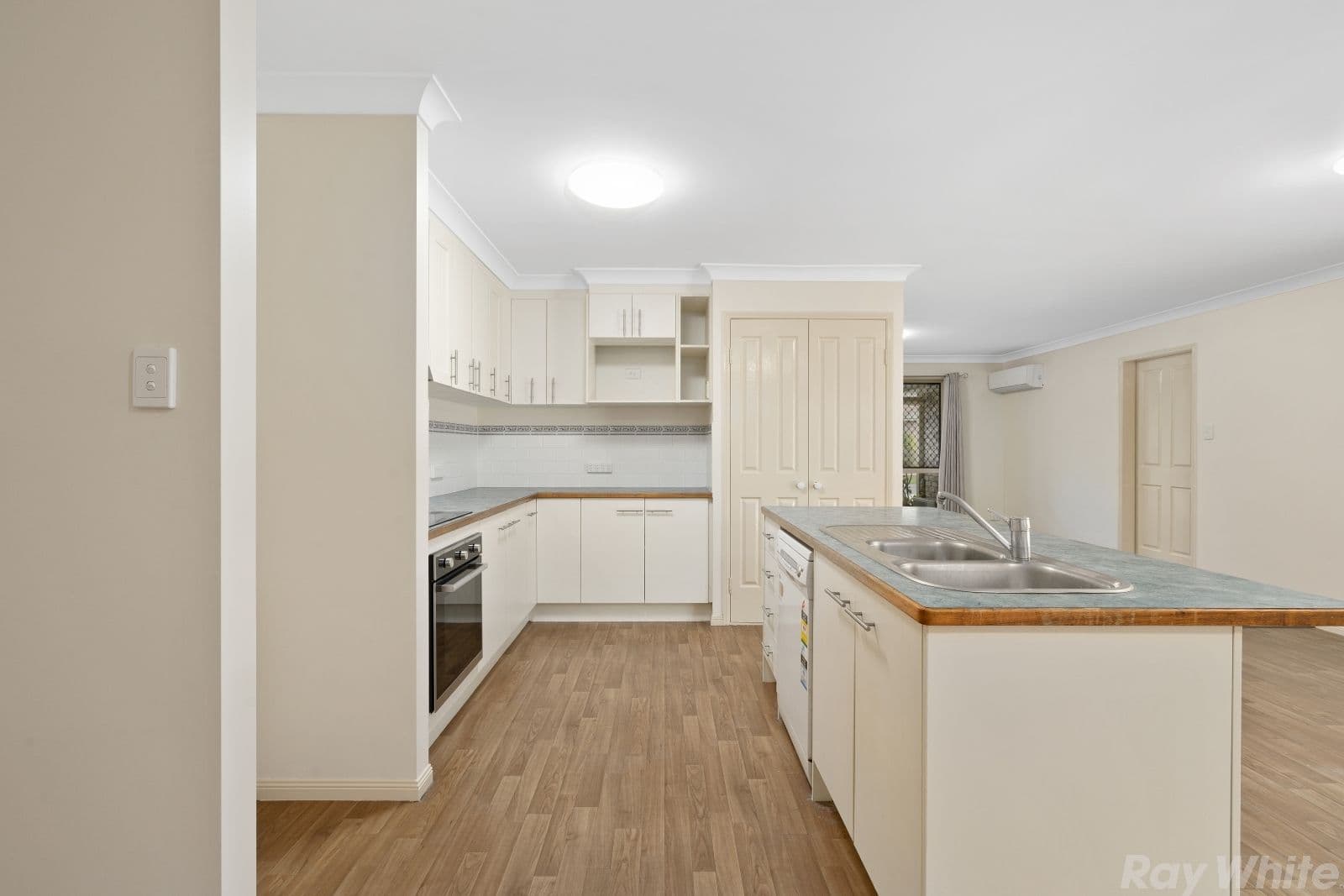 8 Olympic Court, Upper Caboolture QLD 4510, Upper Caboolture - Thumbnail 7