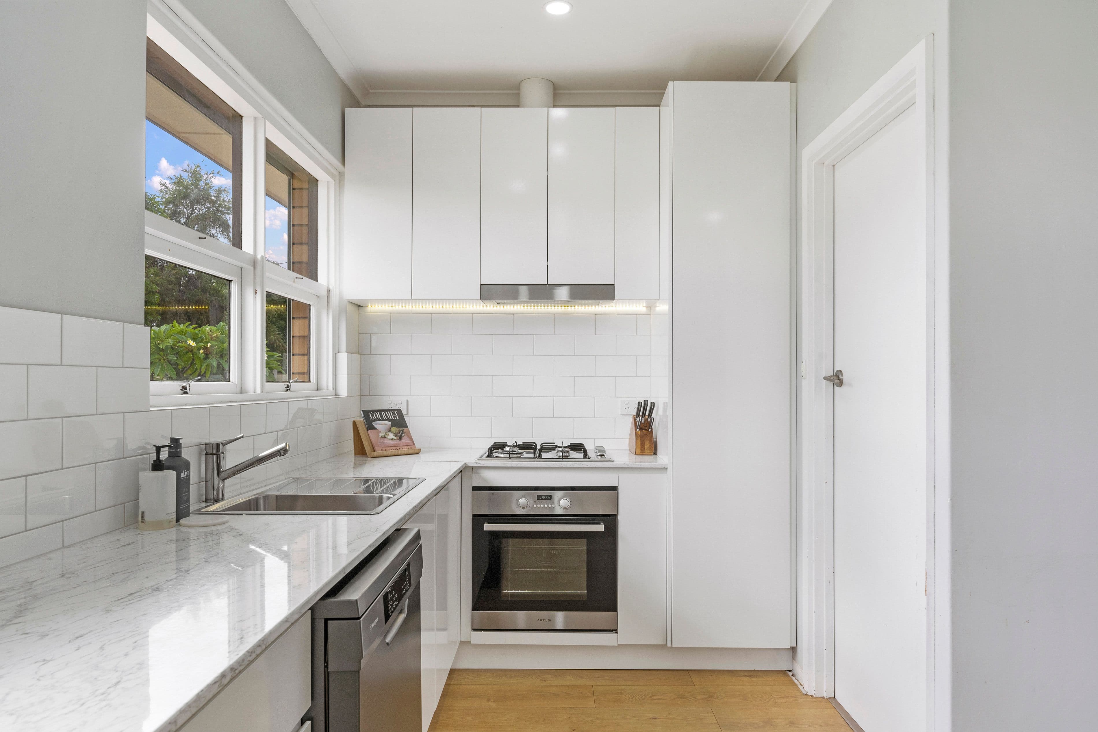 19 Nickels Avenue, Park Holme SA 5043, Park Holme - Thumbnail 2