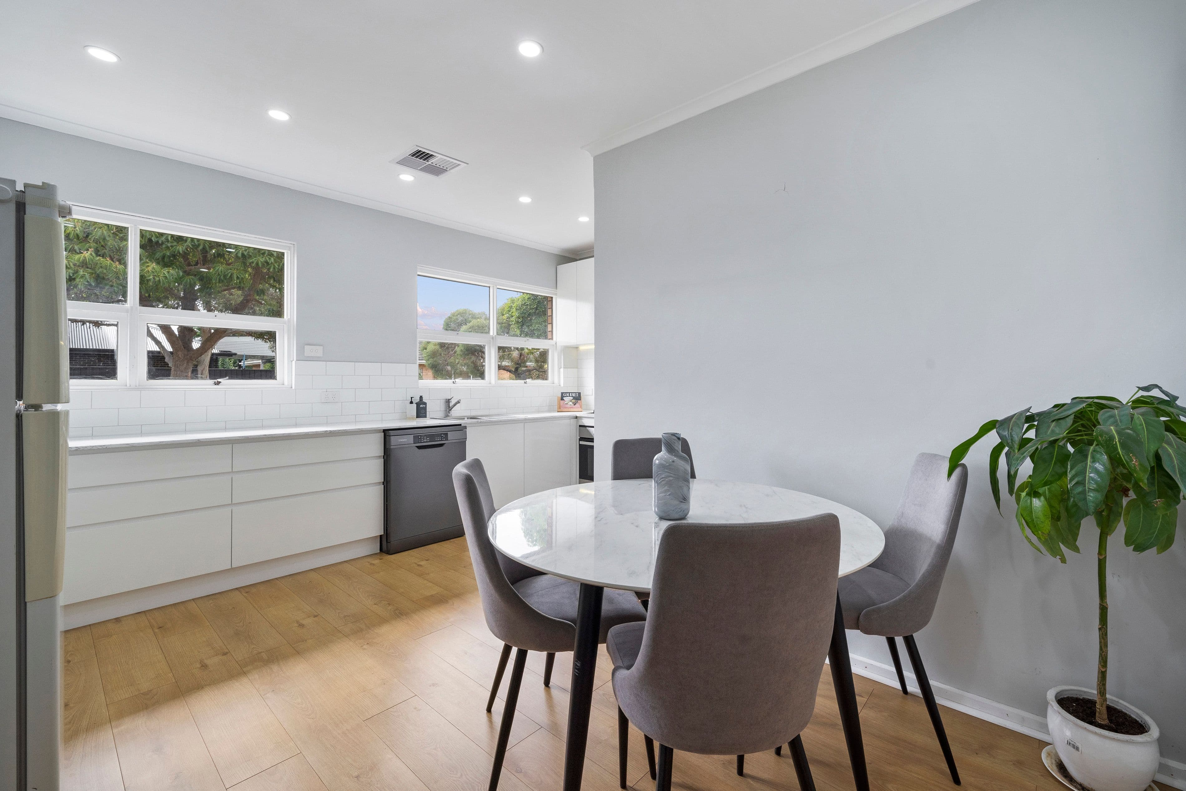 19 Nickels Avenue, Park Holme SA 5043, Park Holme - Thumbnail 6