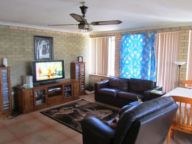7 Hoyton Place, PARMELIA WA 6167, Parmelia - Thumbnail 2
