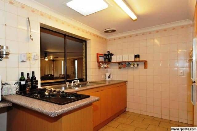 7 Hoyton Place, PARMELIA WA 6167, Parmelia - Thumbnail 4