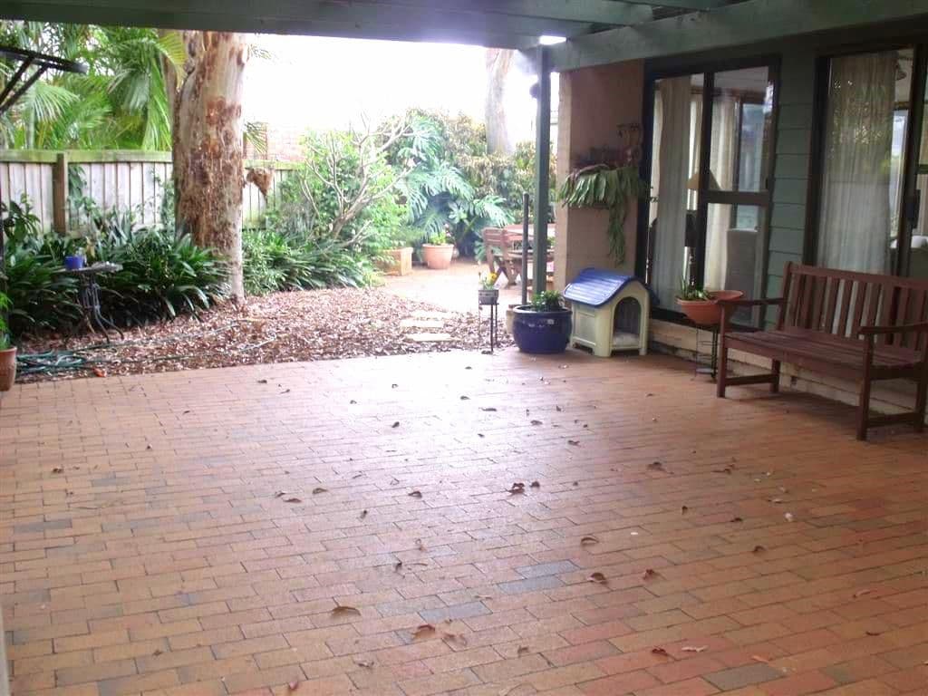 3 Howlett Close, CHIPPING NORTON NSW 2170, Chipping Norton - Thumbnail 2