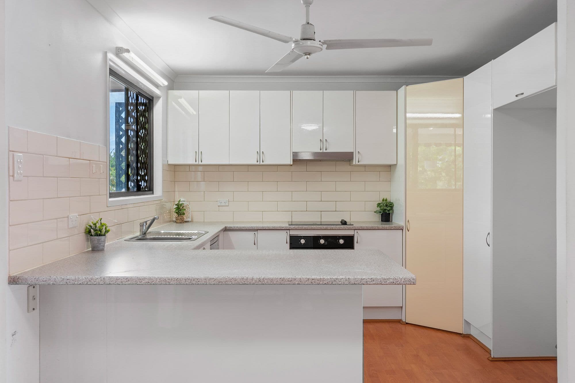 19 Parkland Avenue, Browns Plains QLD 4118, Browns Plains - Thumbnail 3