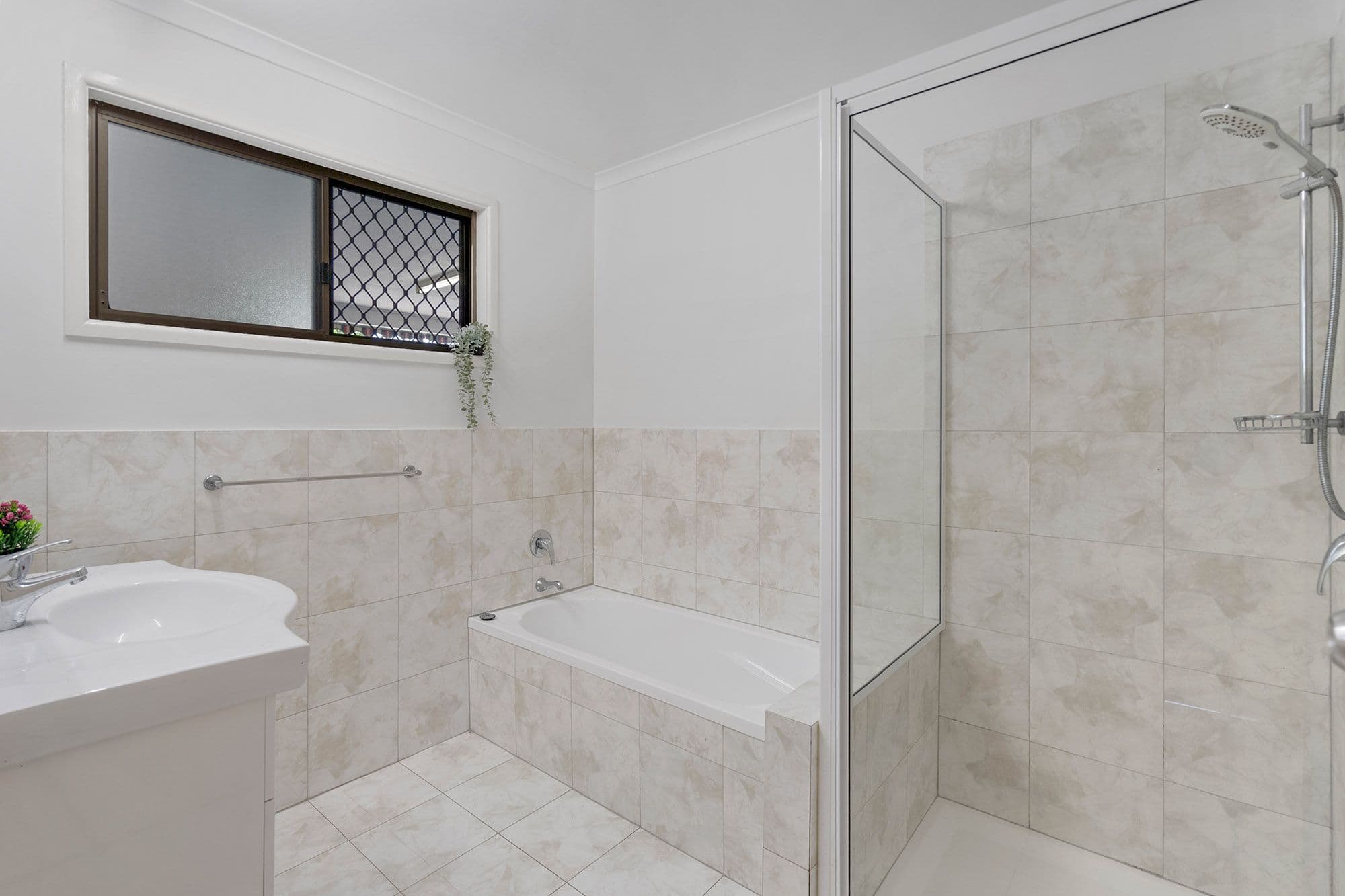 19 Parkland Avenue, Browns Plains QLD 4118, Browns Plains - Thumbnail 7