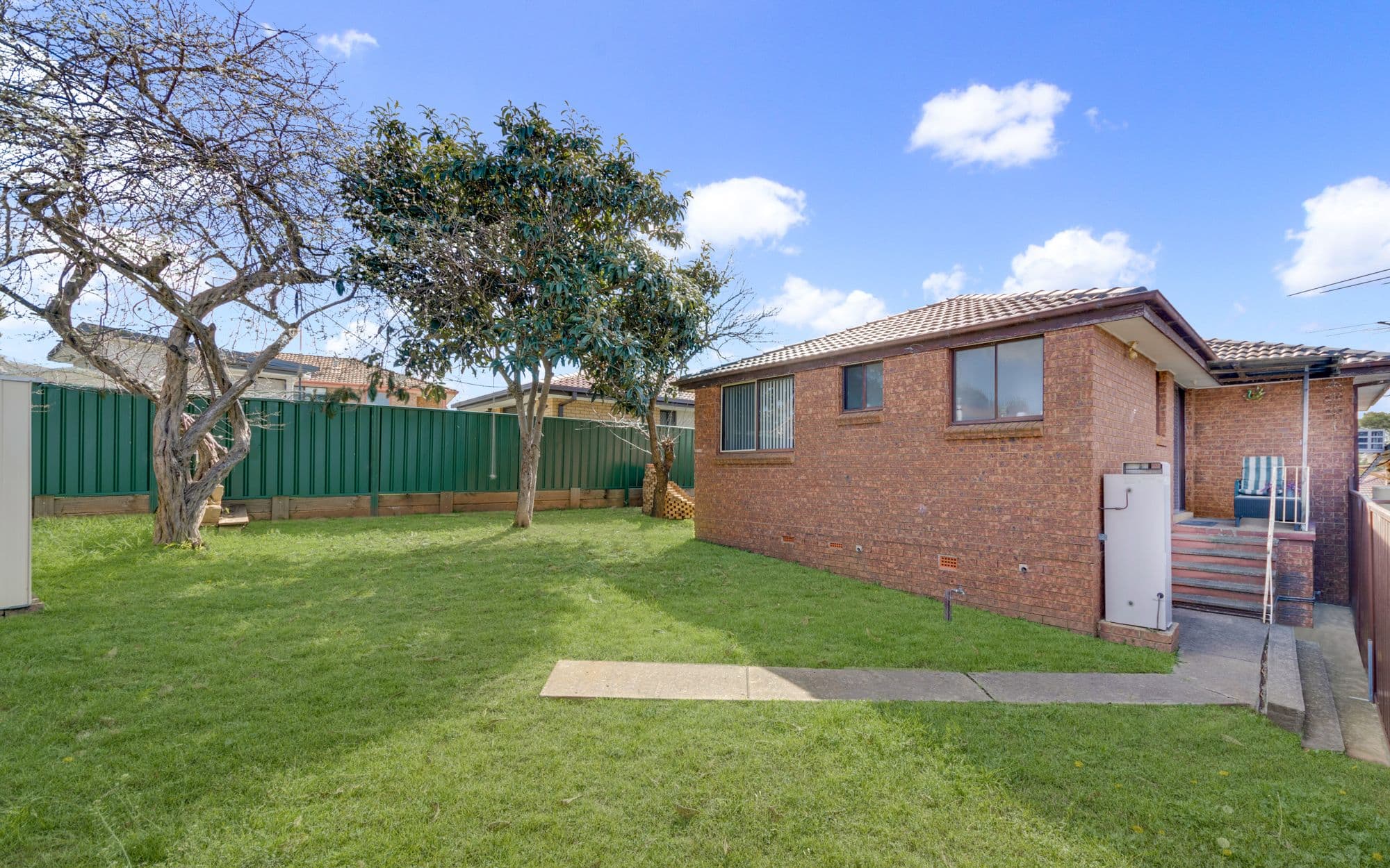 7 & 7a Roderigo Close, Rosemeadow NSW 2560, Rosemeadow - Thumbnail 2