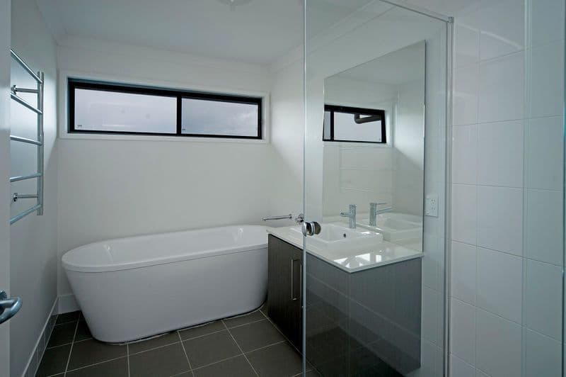 15 Buchanan Circuit, OXENFORD QLD 4210, Oxenford - Thumbnail 3