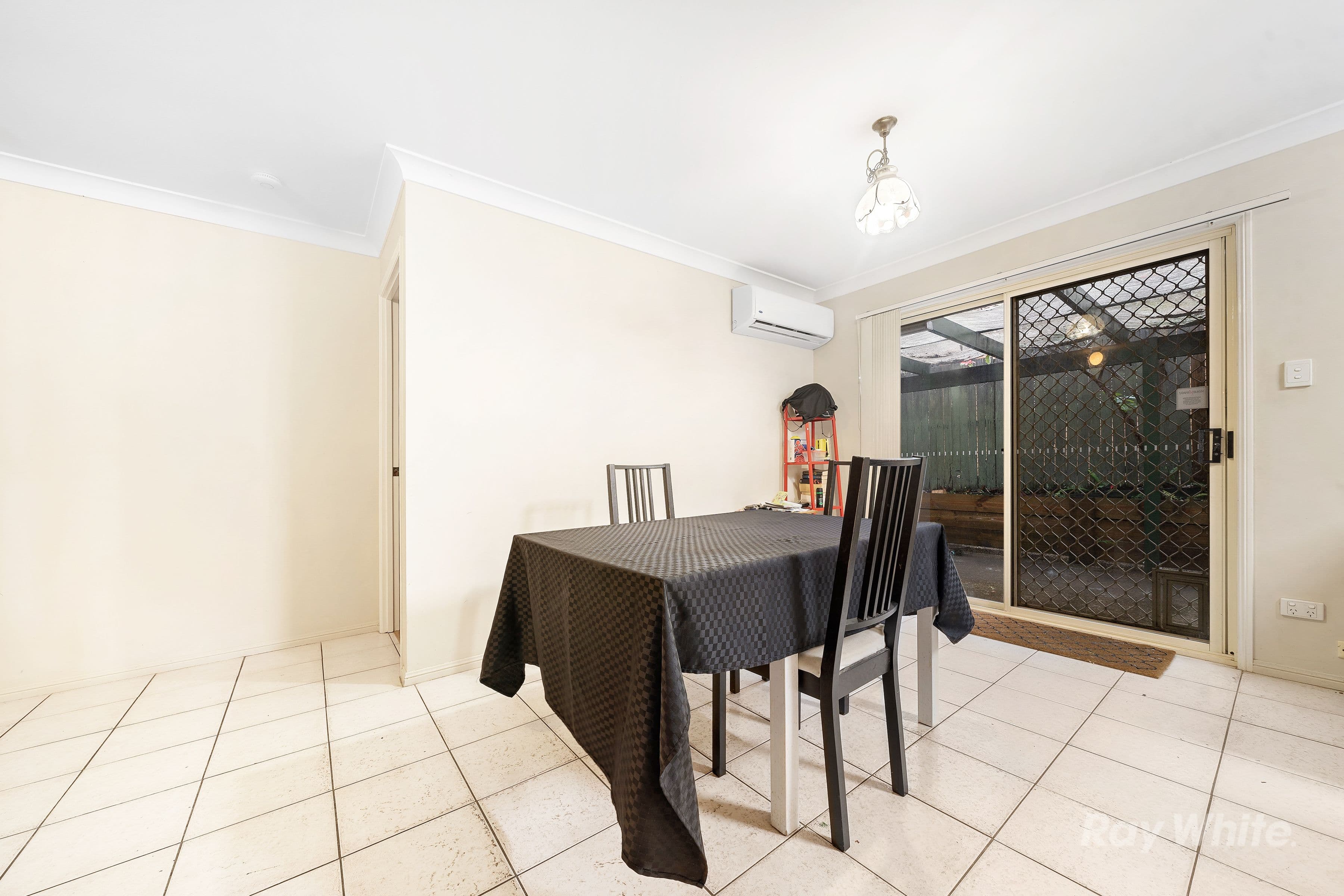 4 Lochore Court, Crestmead QLD 4132, Crestmead - Thumbnail 3