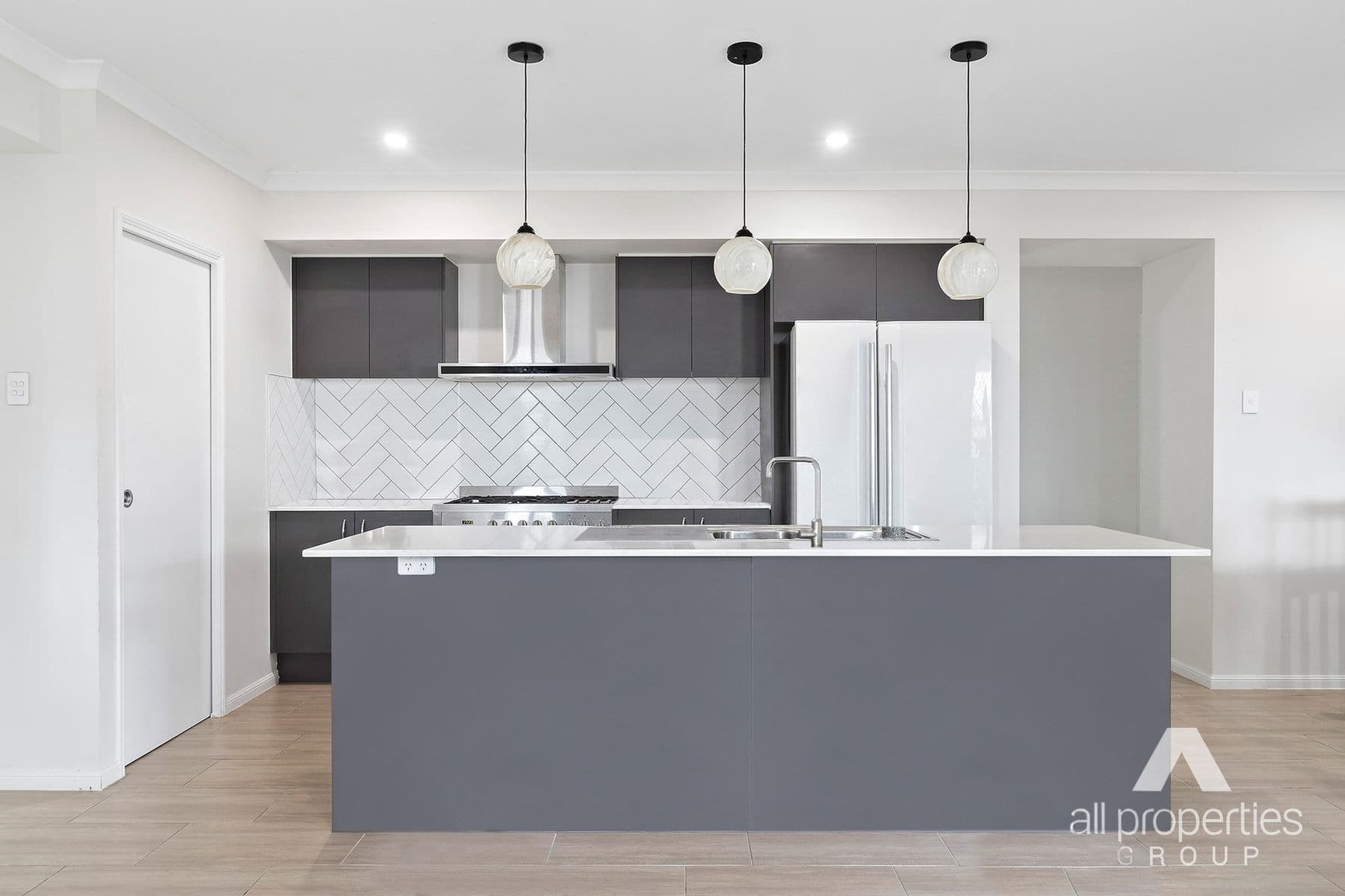 19 Elizabeth Drive, Flagstone QLD 4280, Flagstone - Thumbnail 2