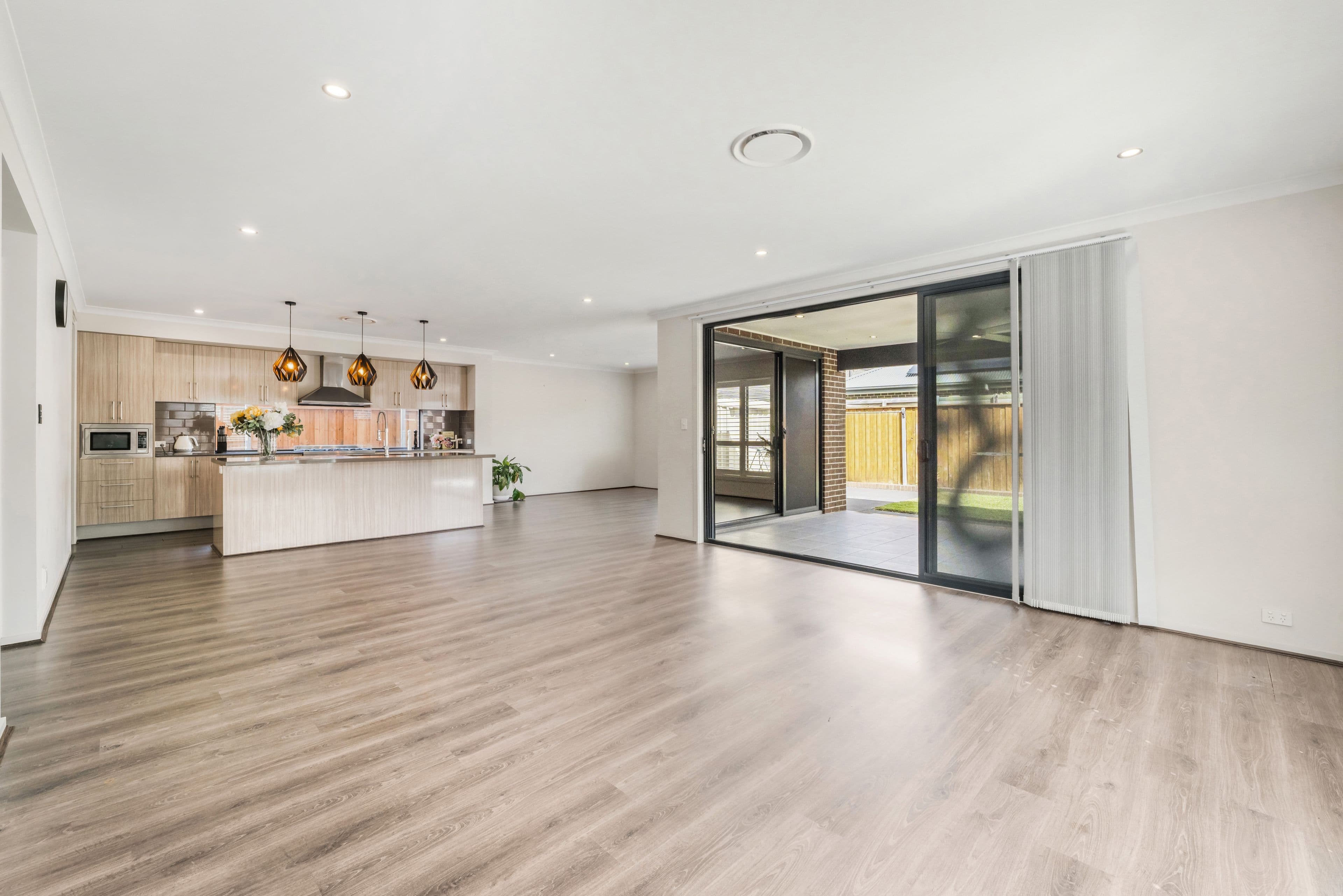 6 Kerr Road, Carnes Hill NSW 2171, Carnes Hill - Thumbnail 7