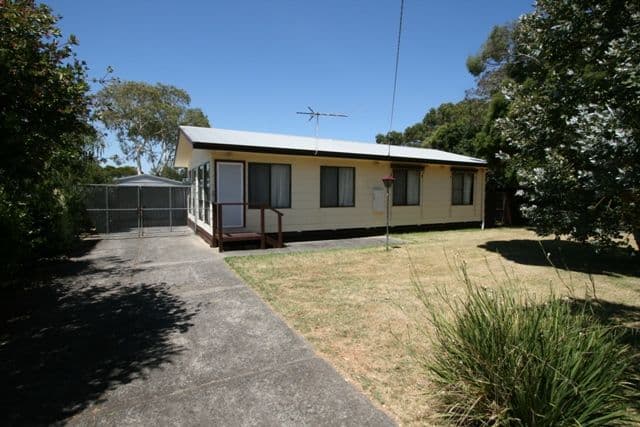 15 Monash Avenue, COWES VIC 3922, Cowes - Image 1