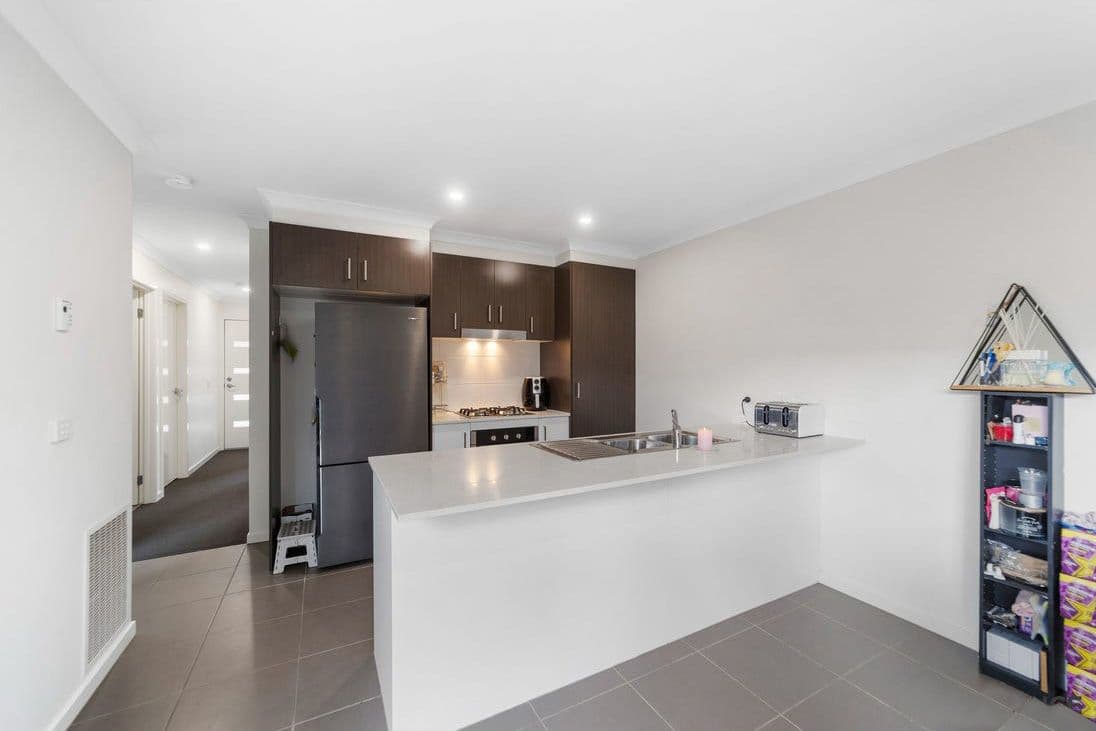 5 Gants Path, Wyndham Vale VIC 3024, Wyndham Vale - Thumbnail 2